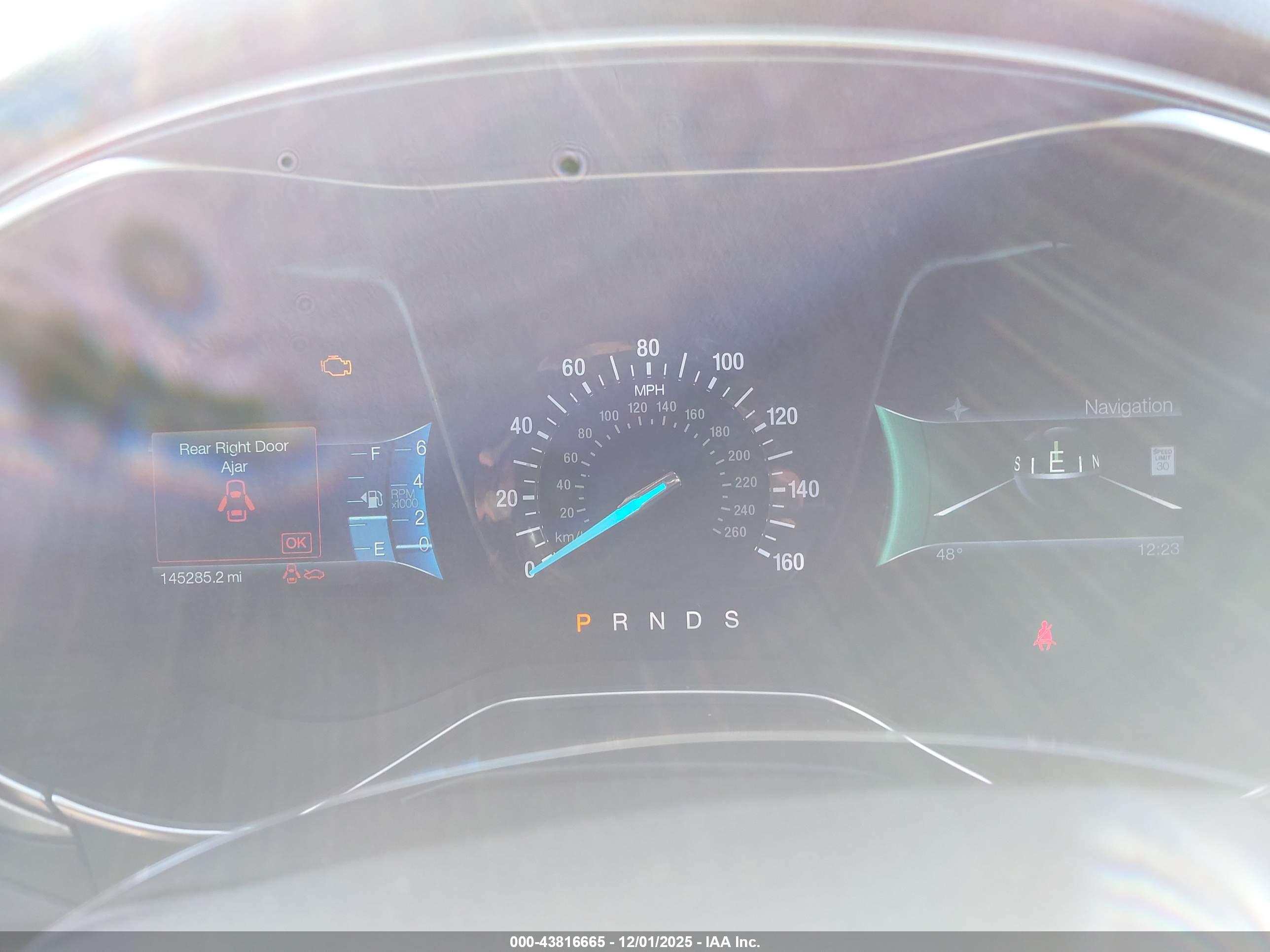 FORD FUSION image 7