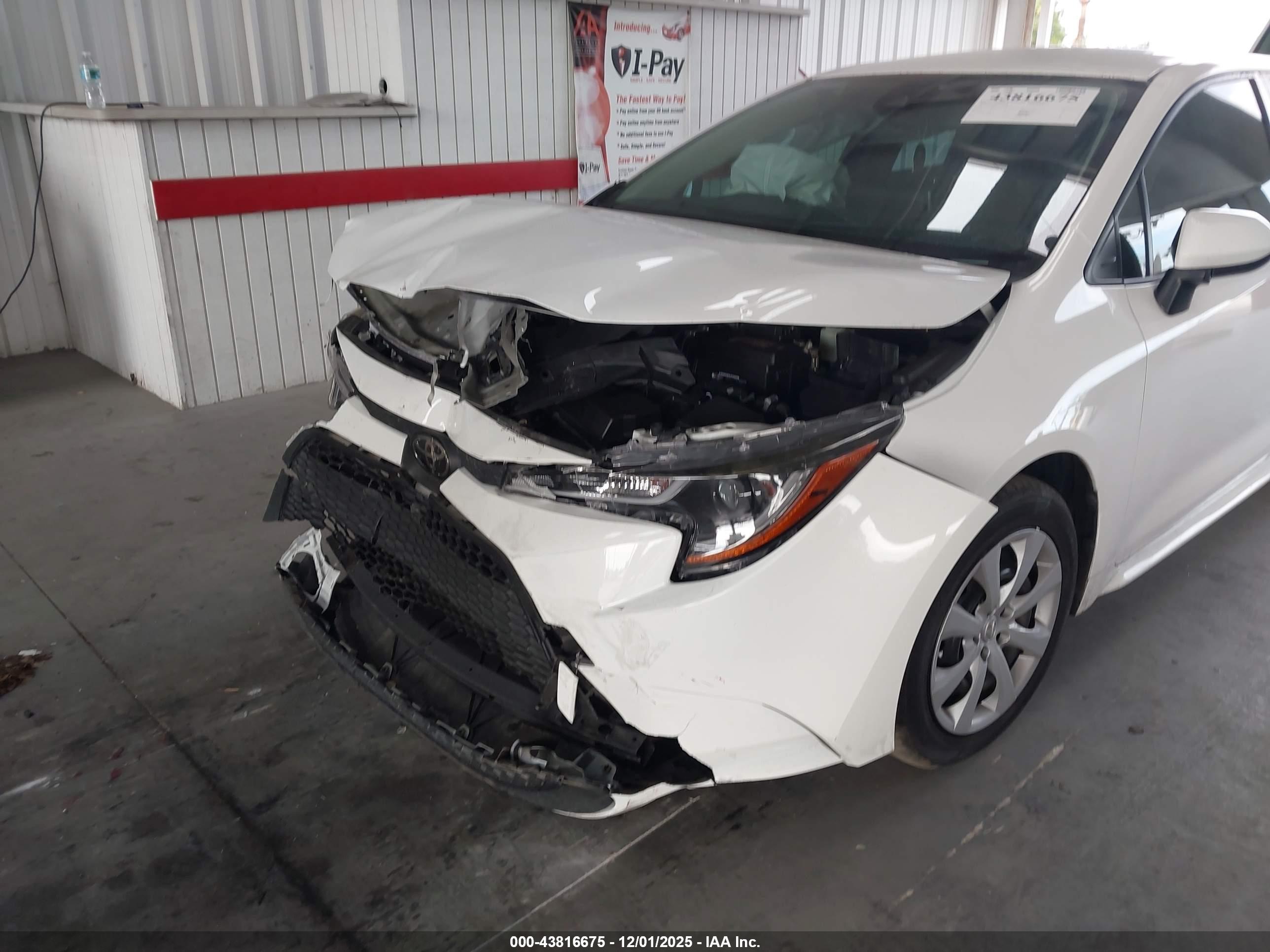 TOYOTA COROLLA image 6