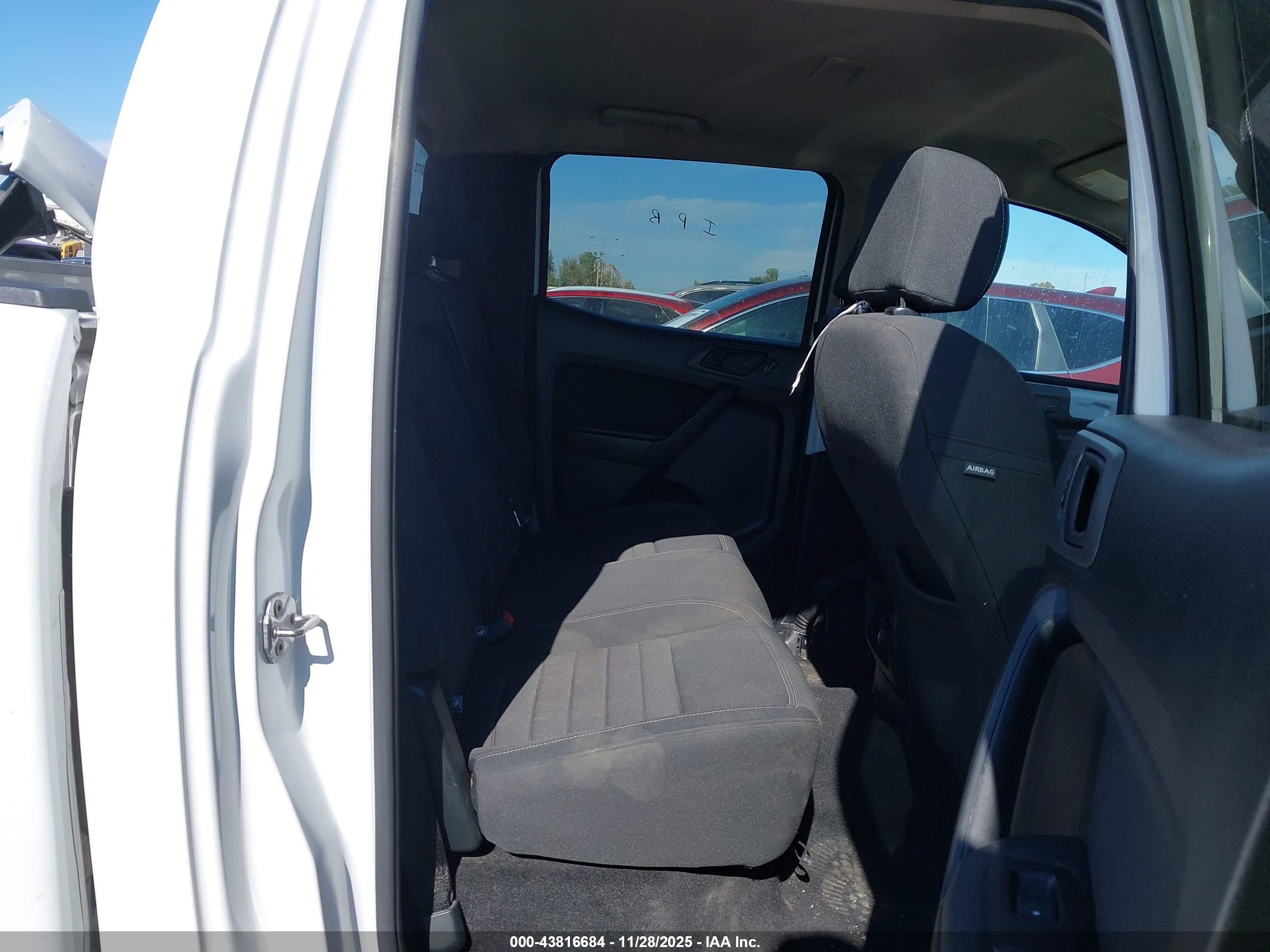 FORD RANGER image 8