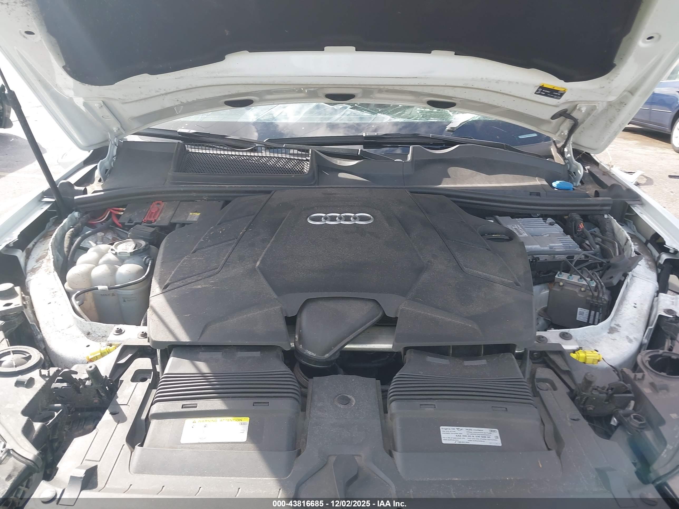 AUDI Q7 image 10