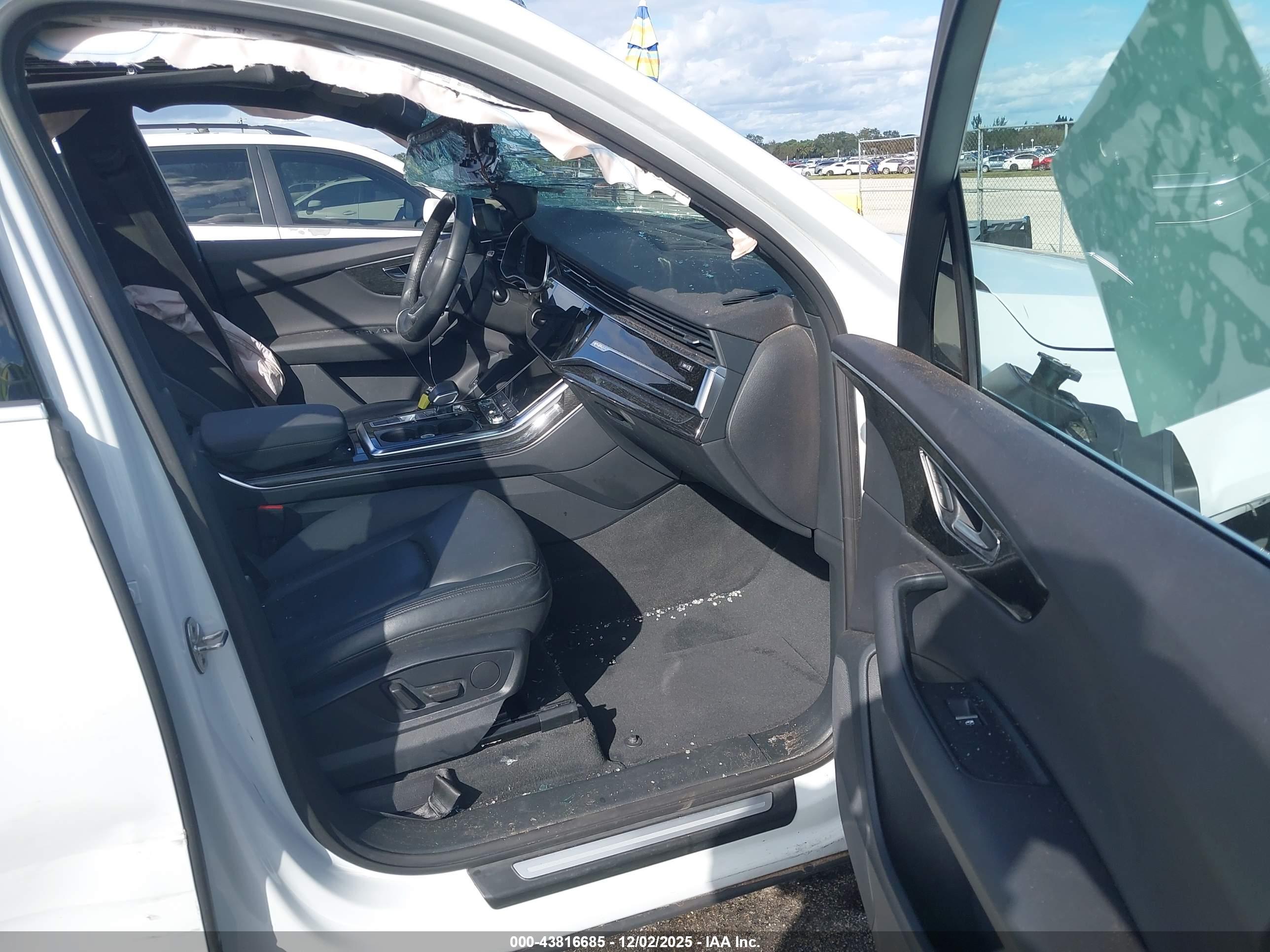 AUDI Q7 image 5