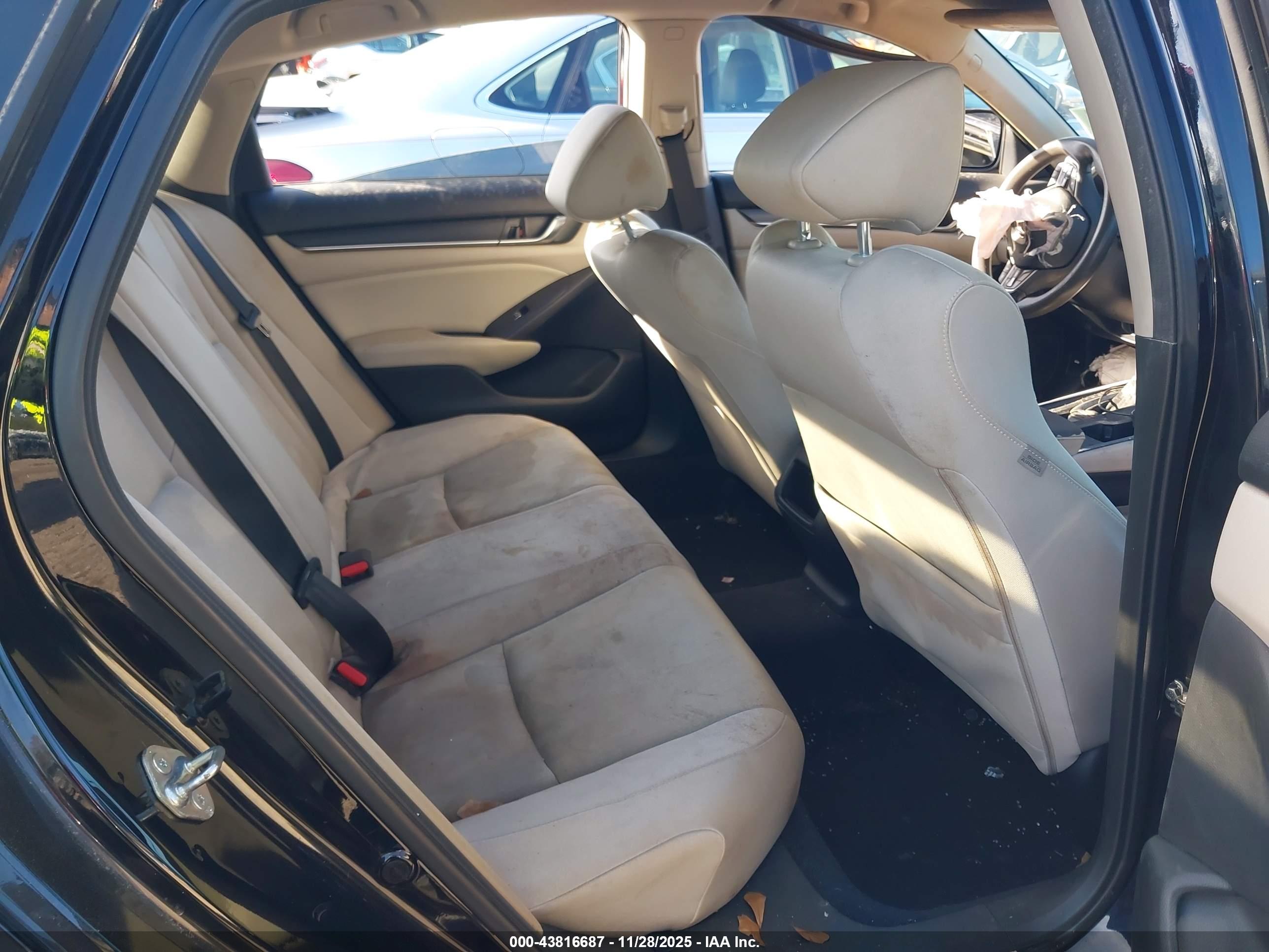 HONDA ACCORD image 8