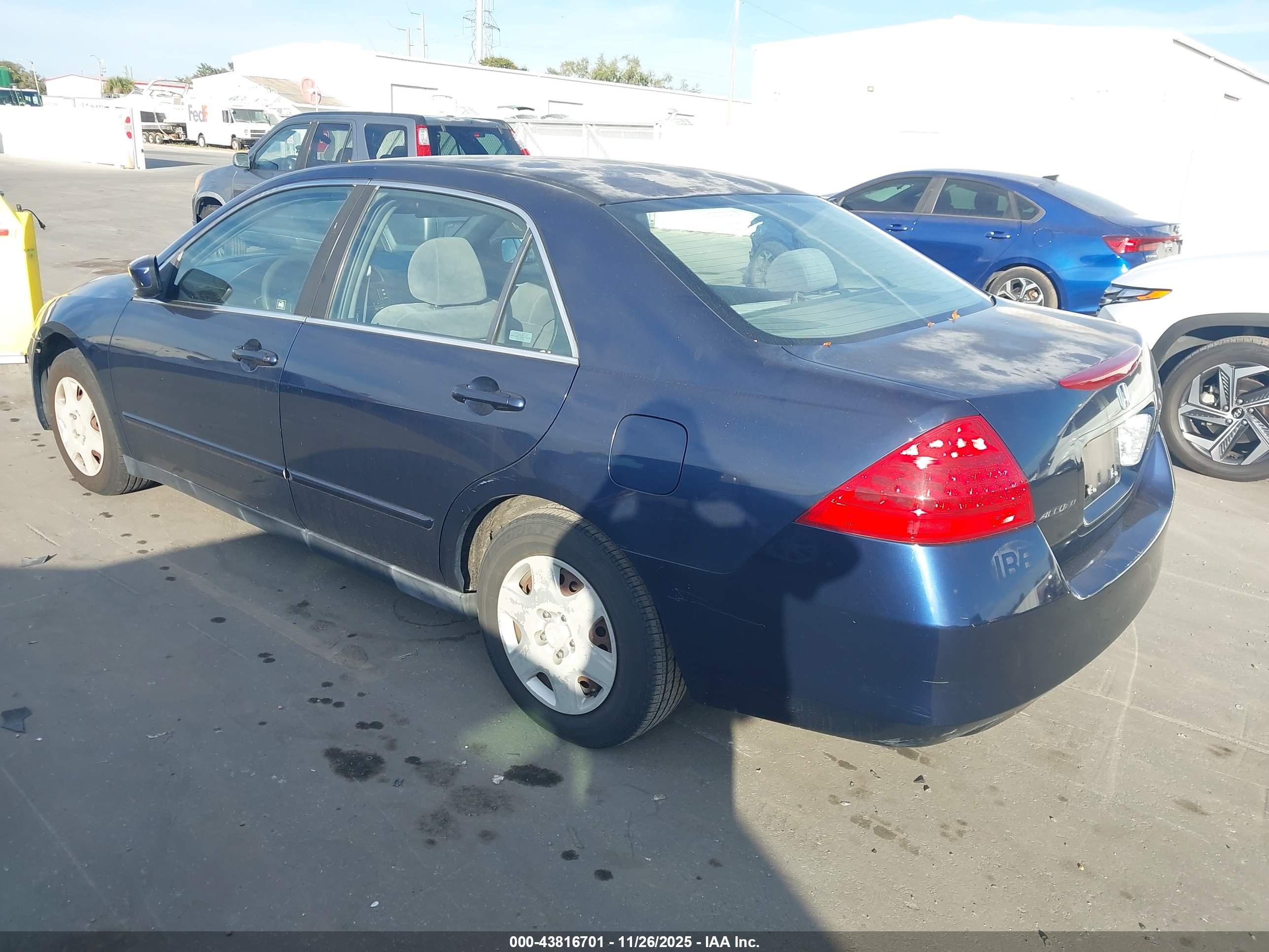 HONDA ACCORD image 3