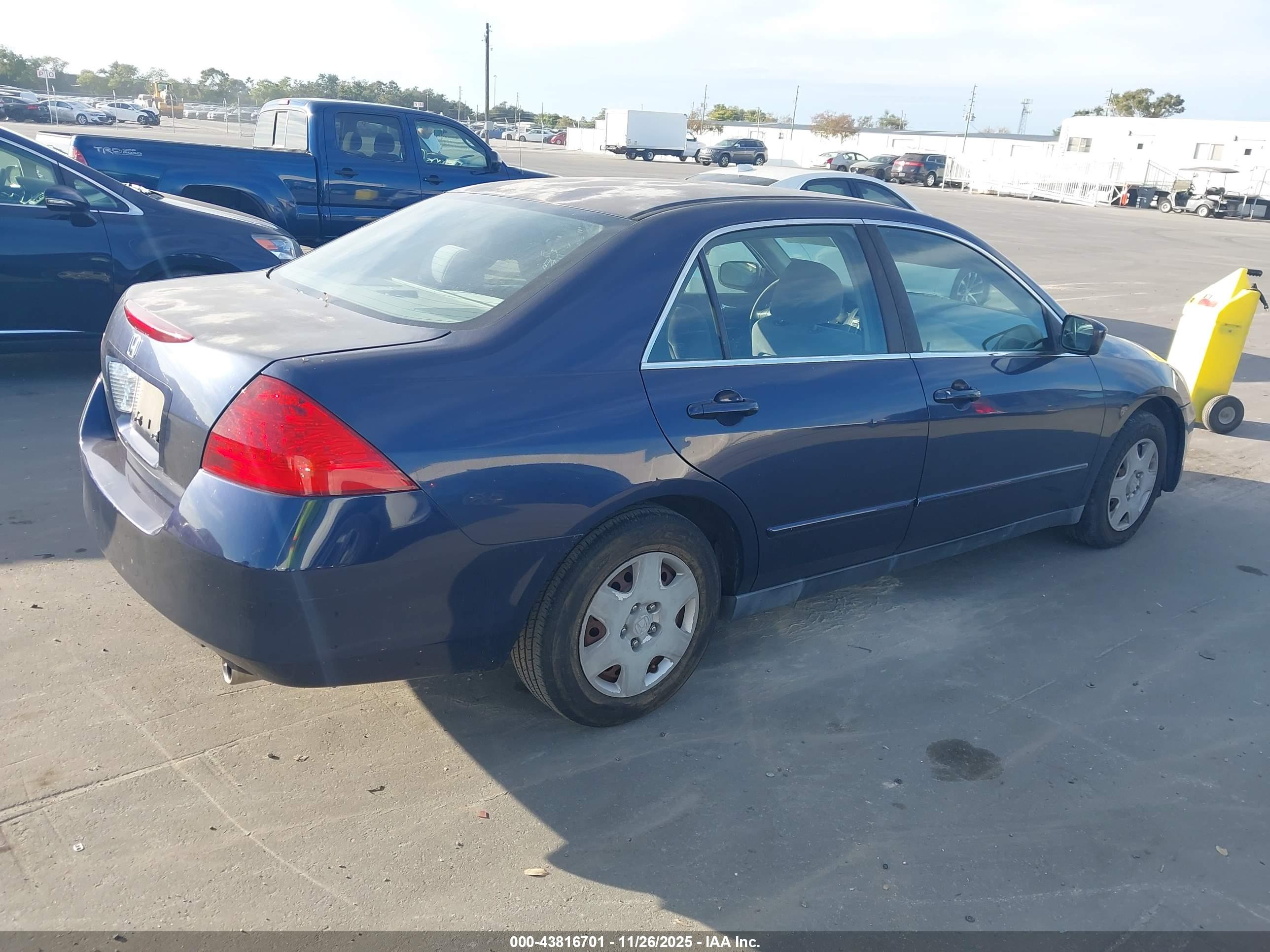 HONDA ACCORD image 4