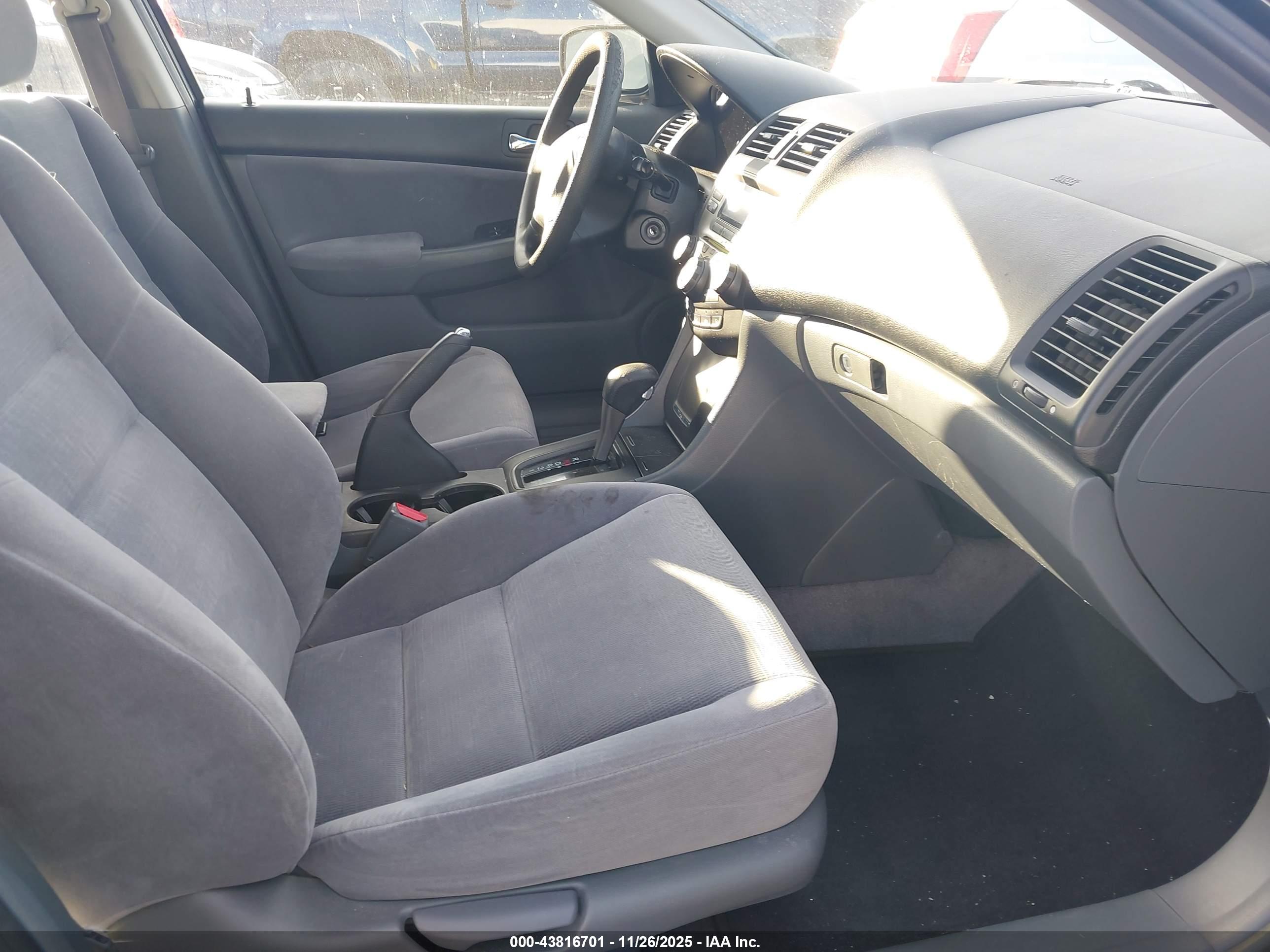 HONDA ACCORD image 5