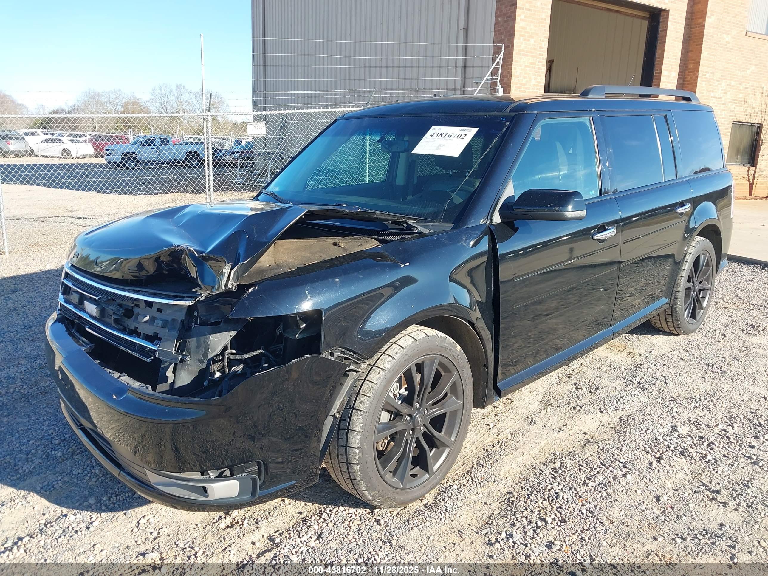 FORD FLEX image 2