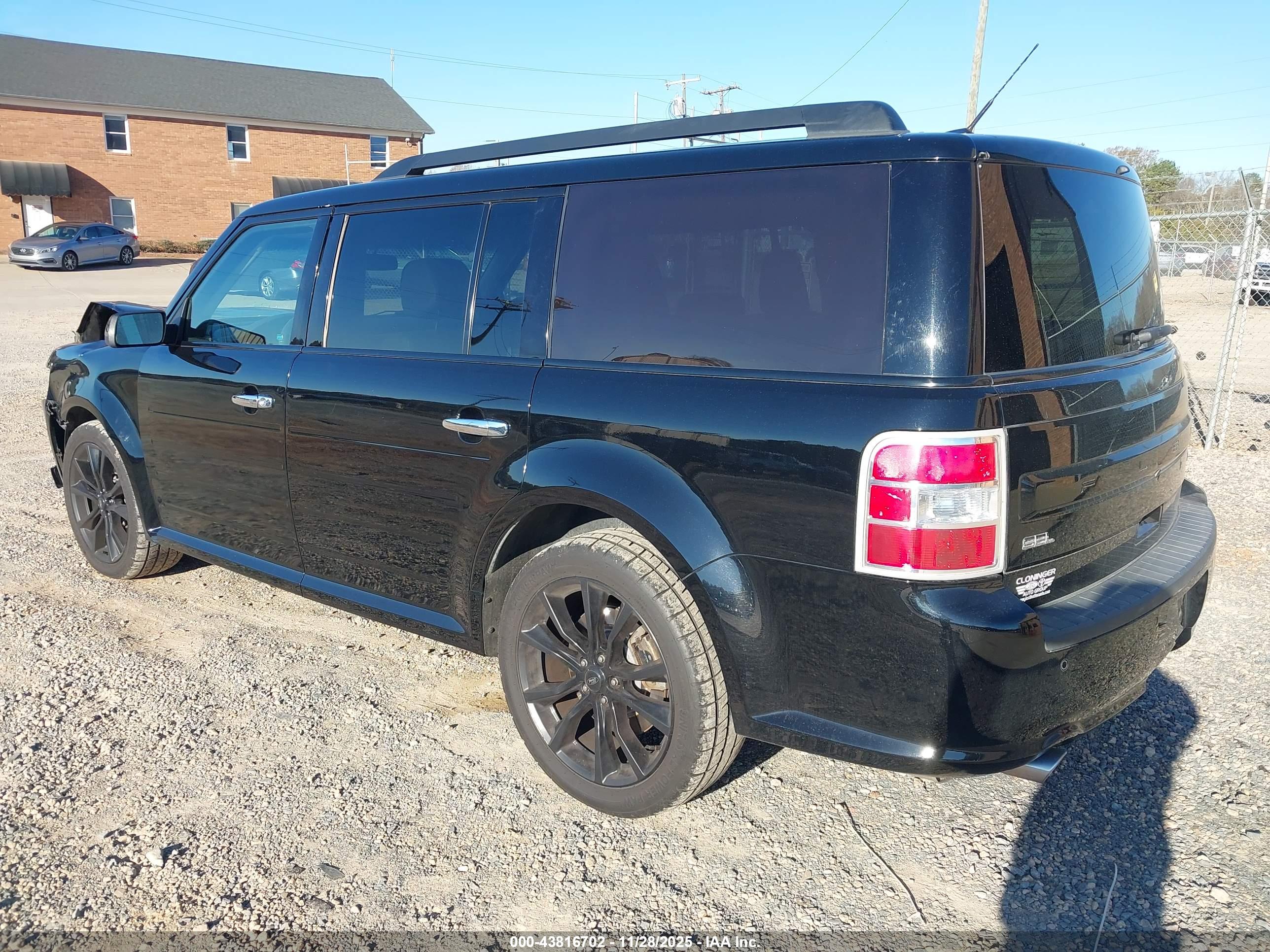 FORD FLEX image 3