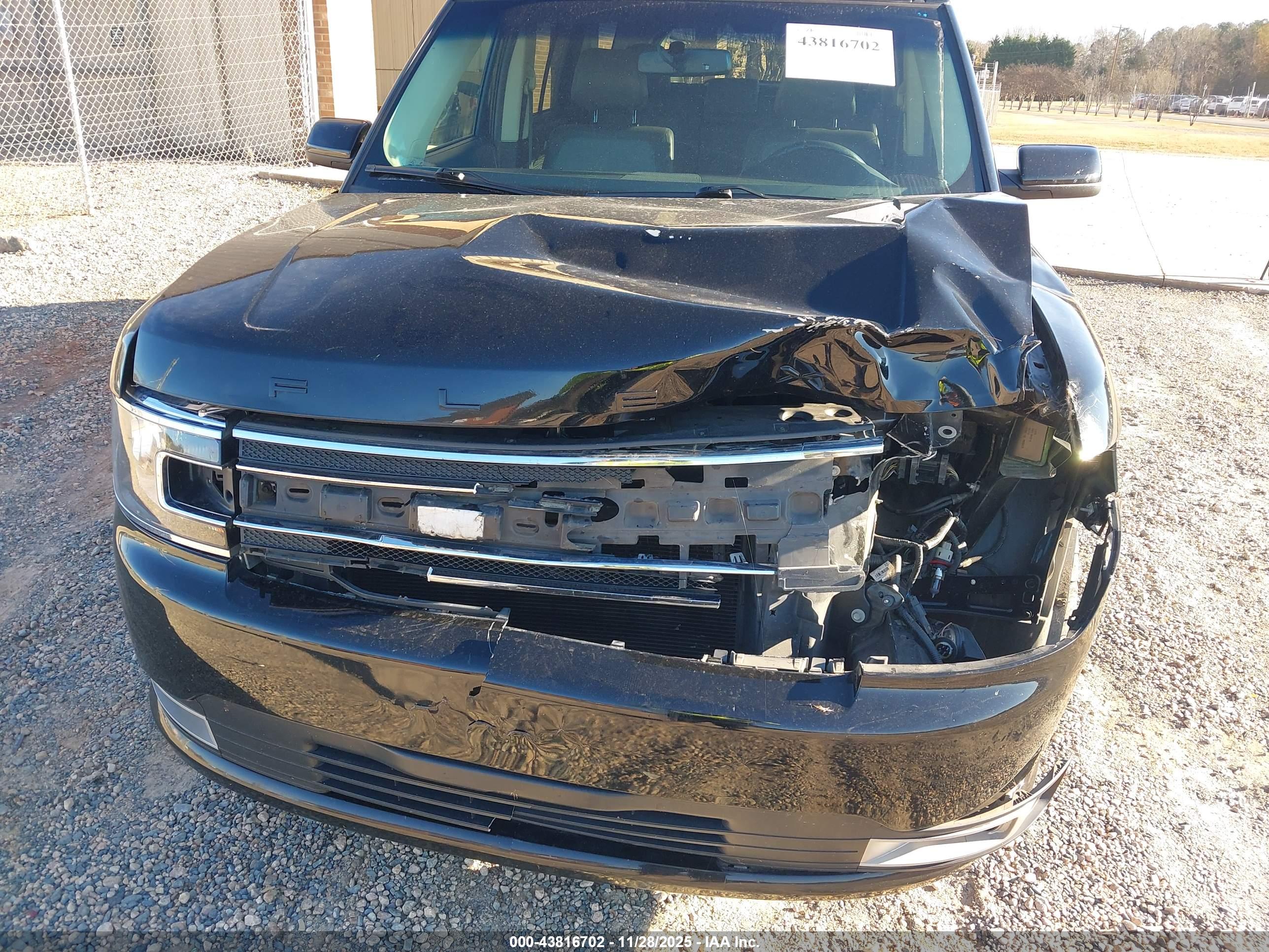 FORD FLEX image 6