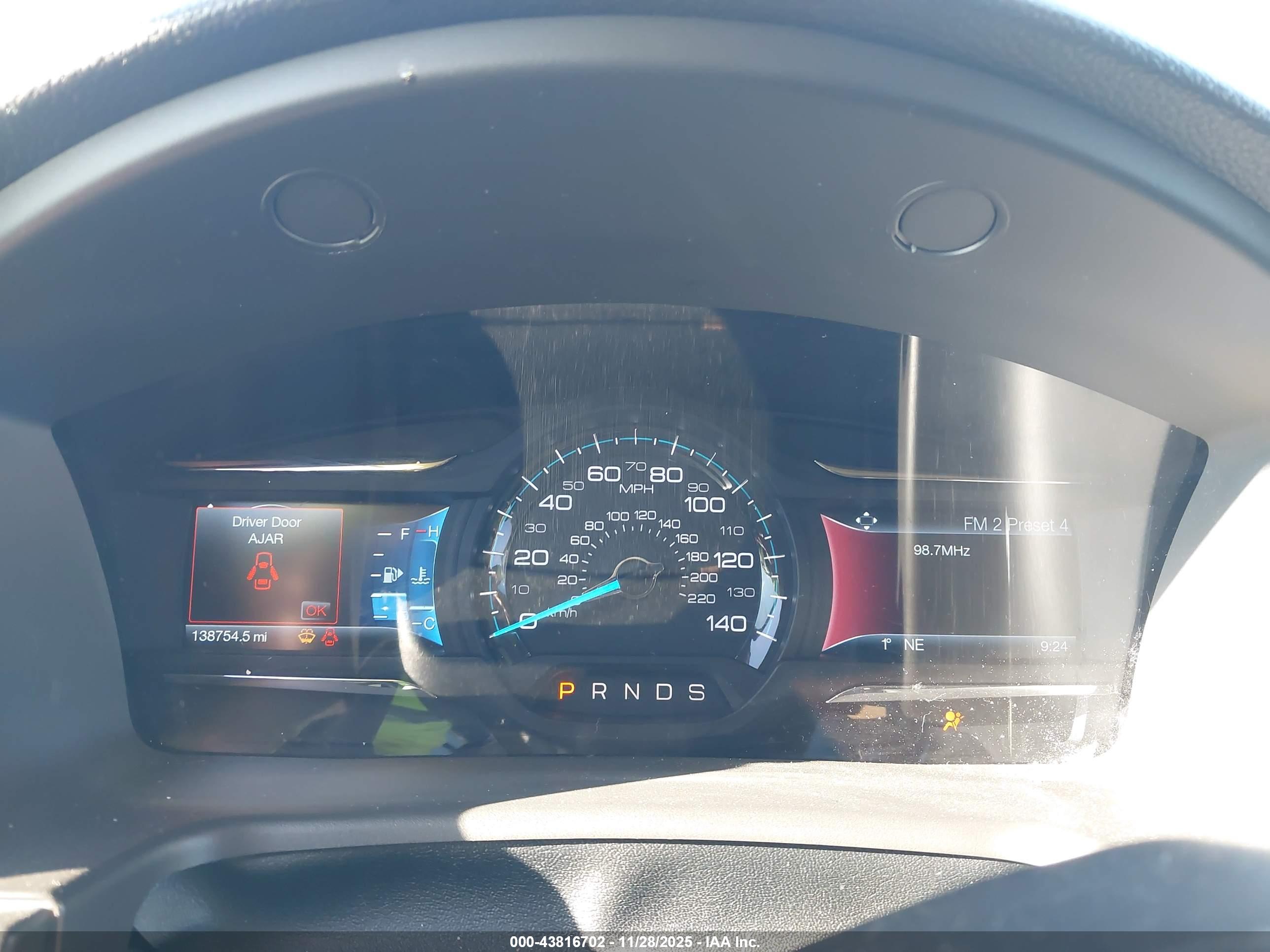 FORD FLEX image 7