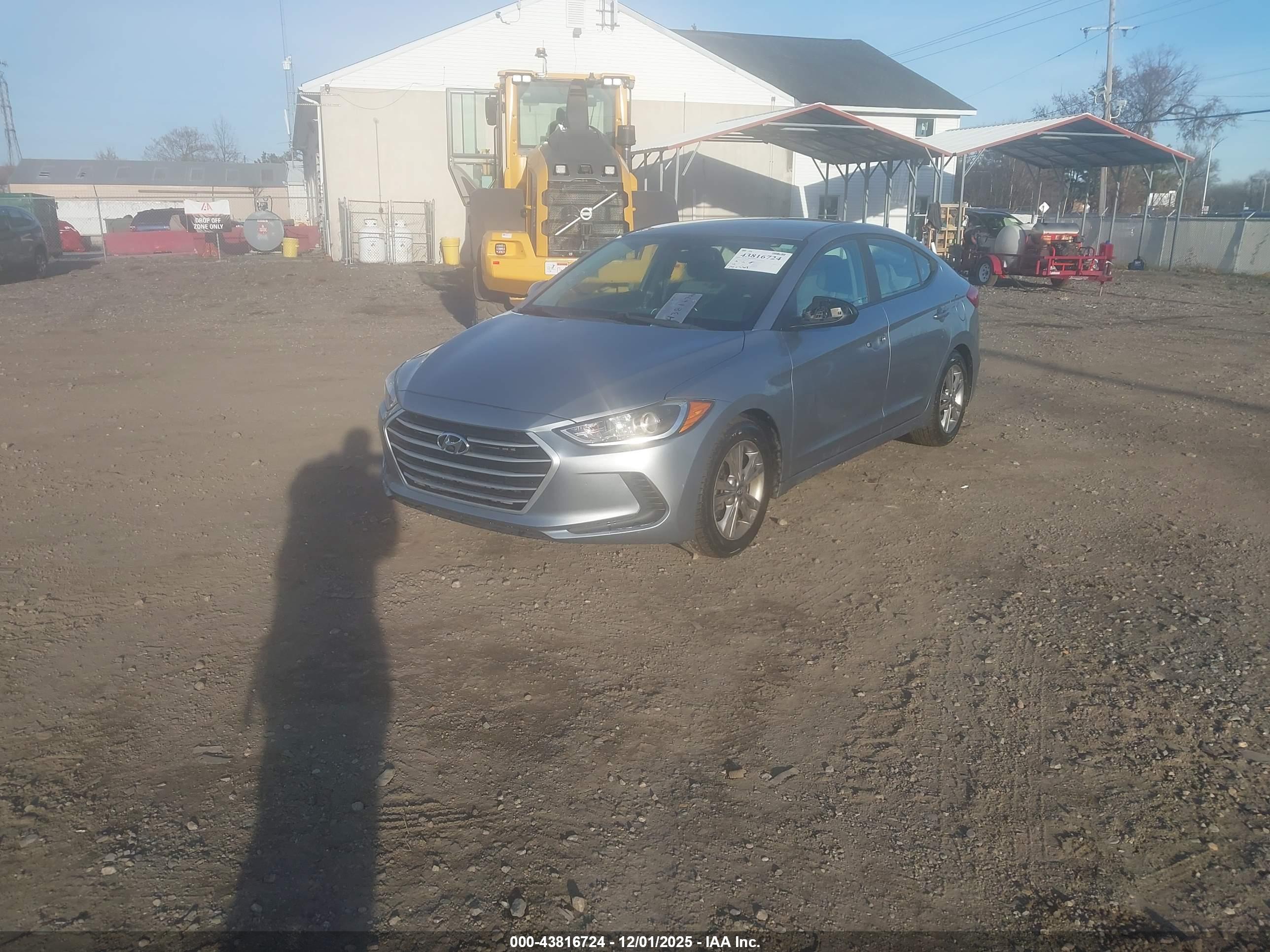HYUNDAI ELANTRA image 2