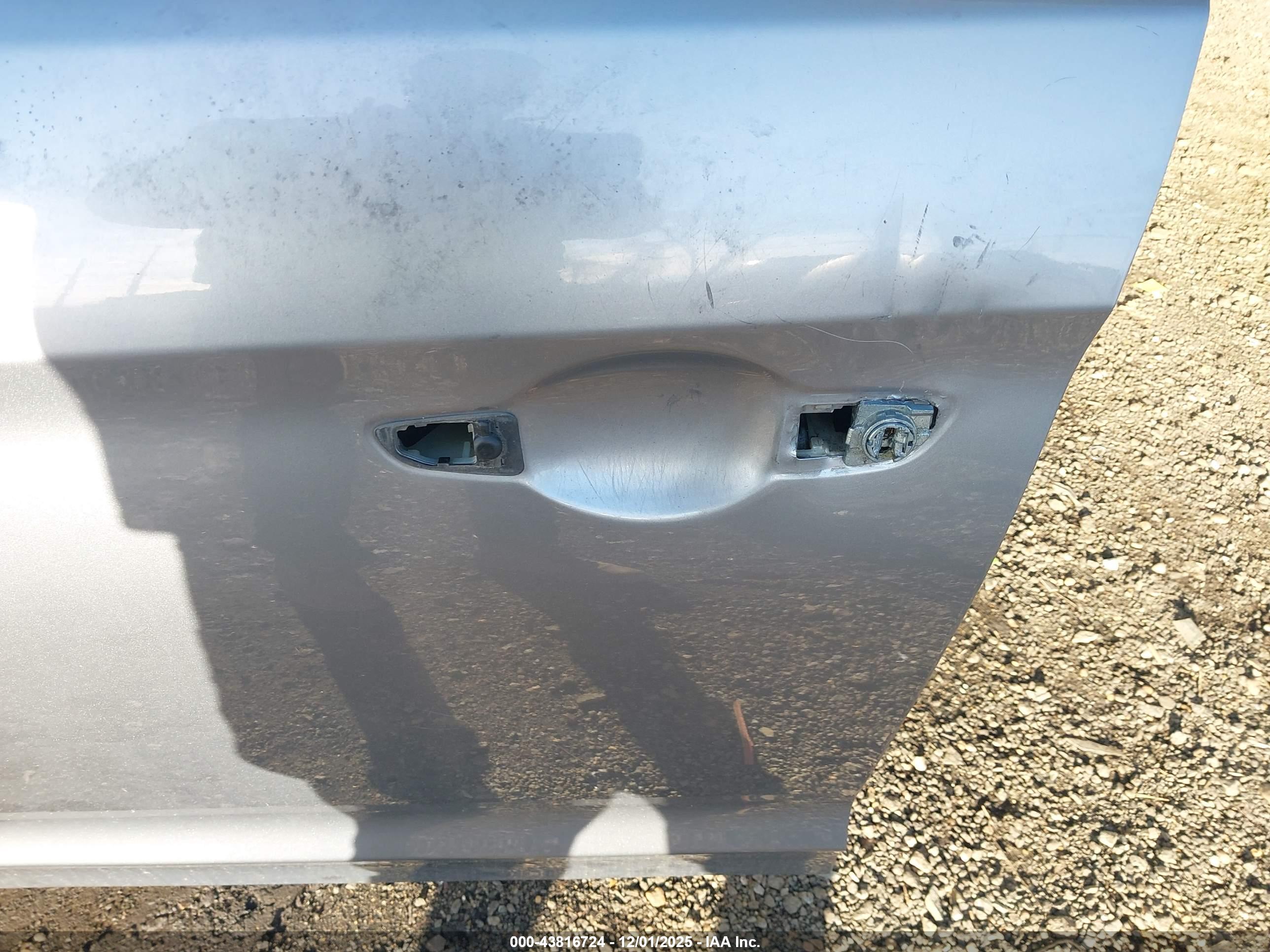 HYUNDAI ELANTRA image 6