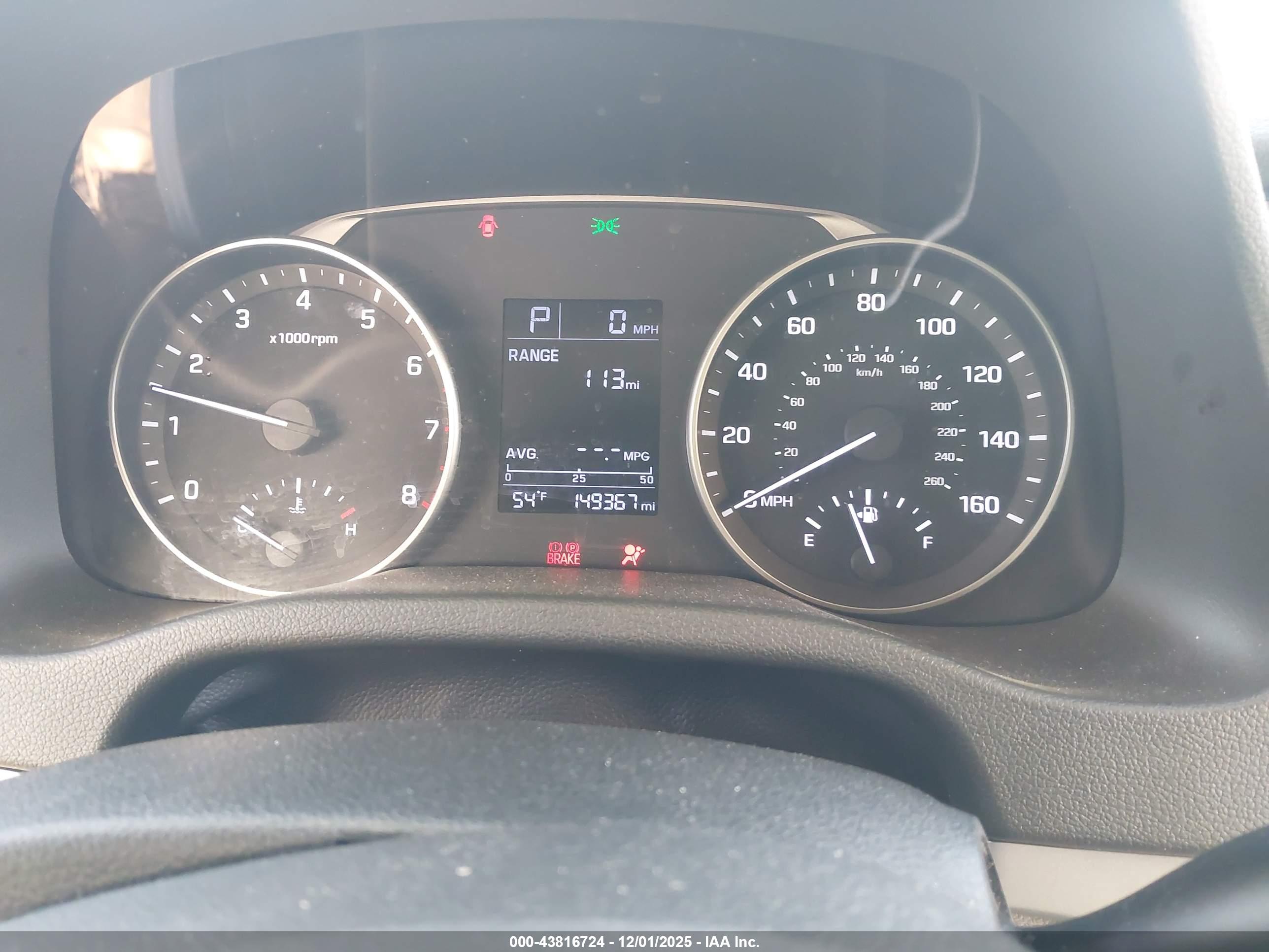 HYUNDAI ELANTRA image 7