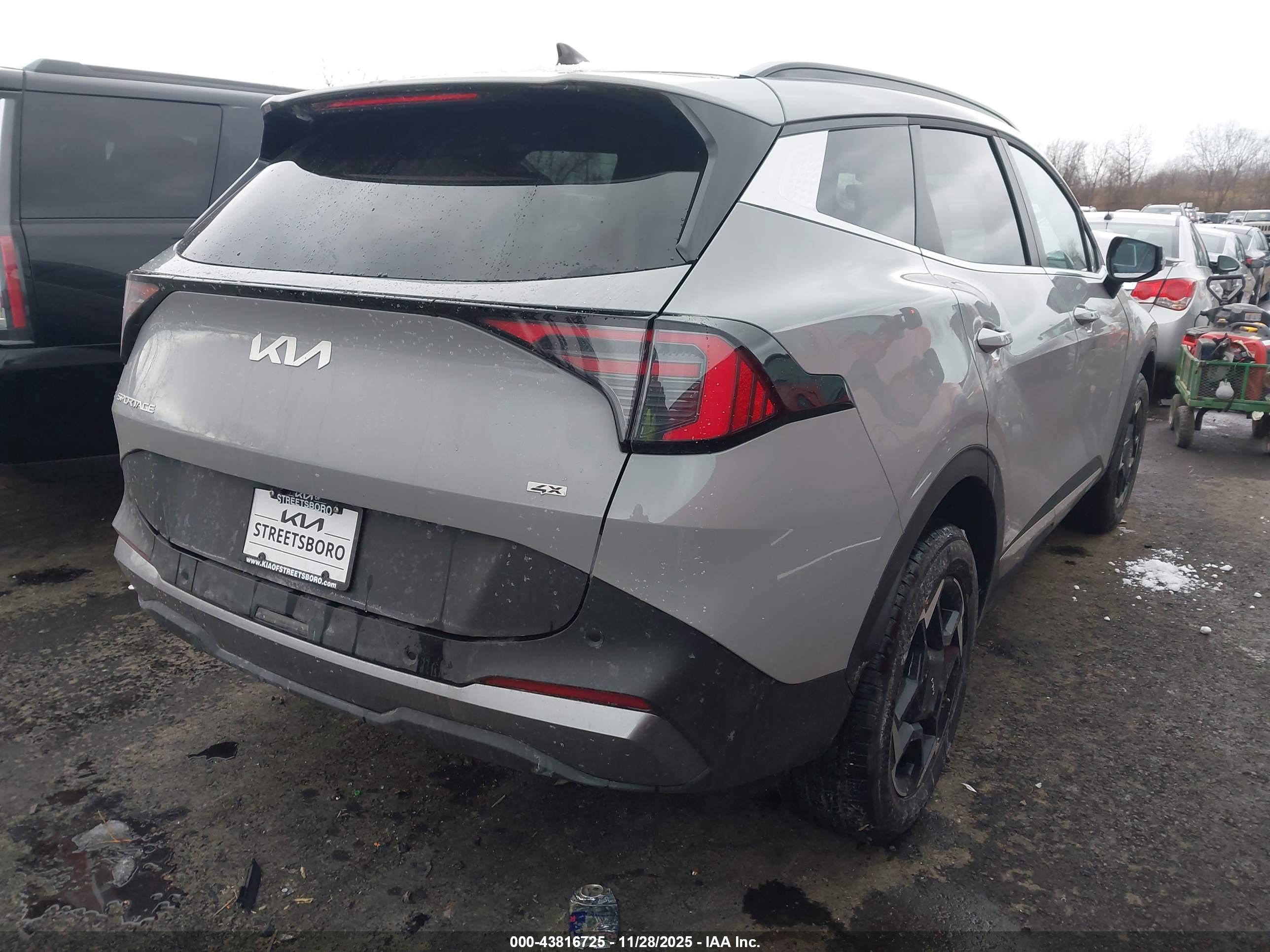 KIA SPORTAGE image 4