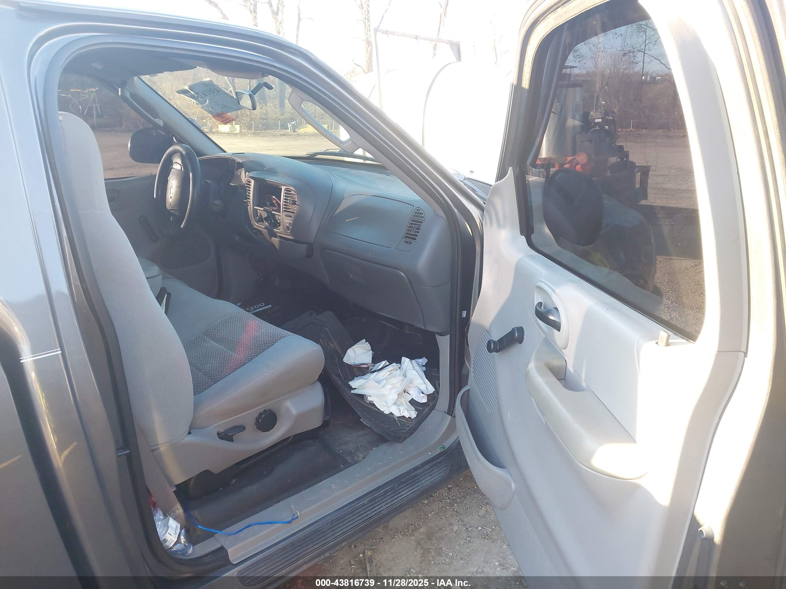 FORD F-150 image 5