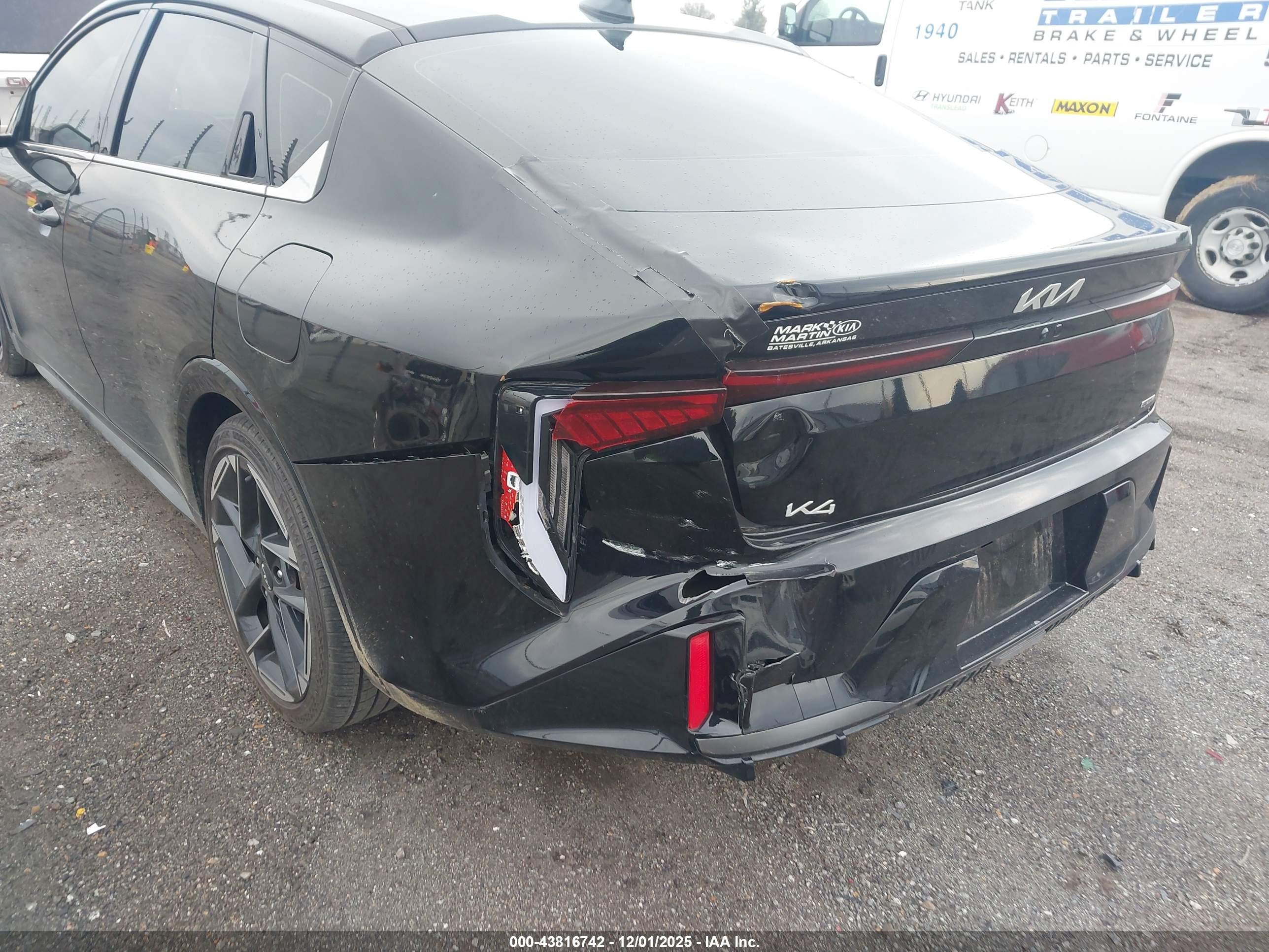 KIA K4 image 6