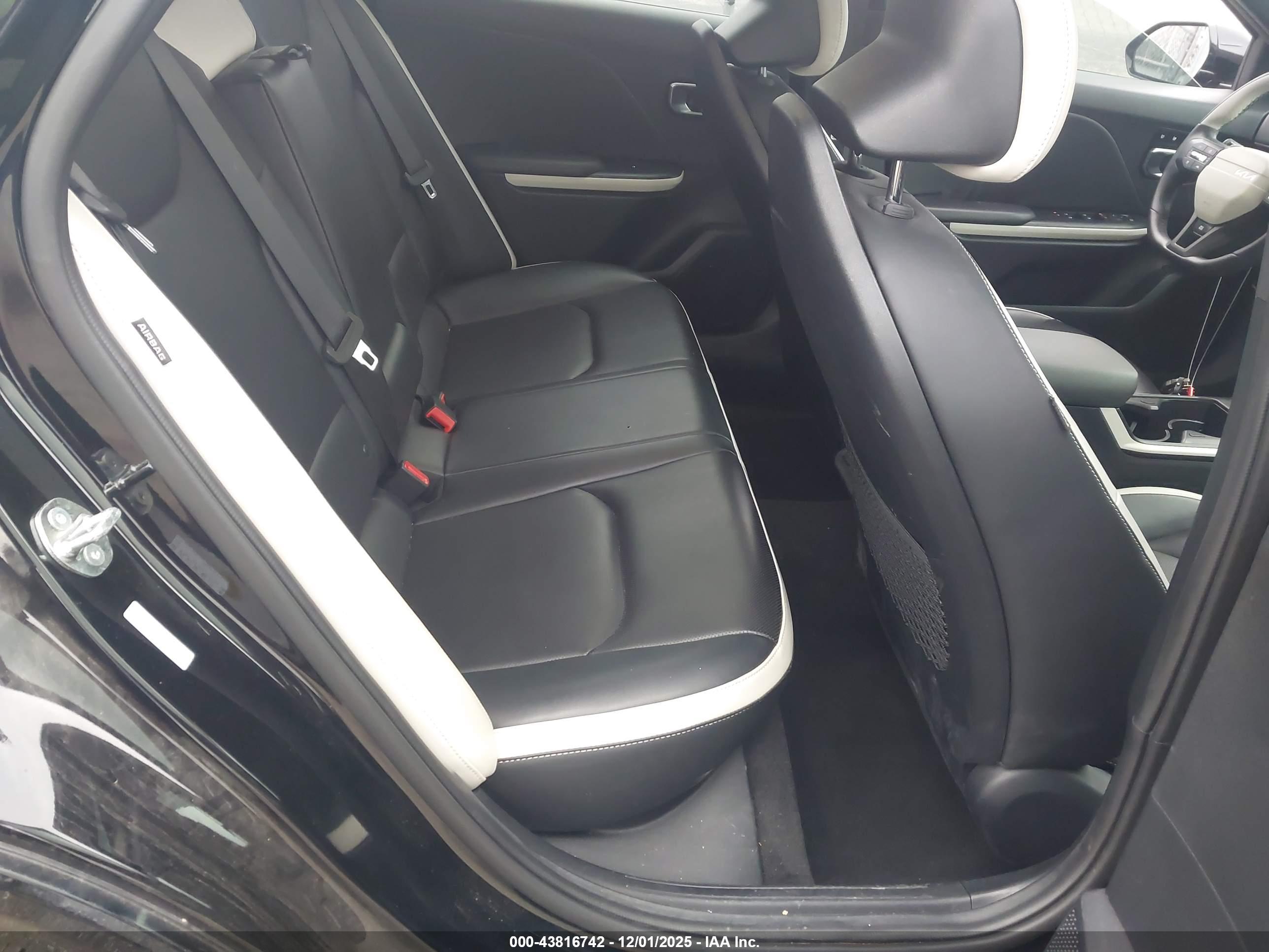 KIA K4 image 8