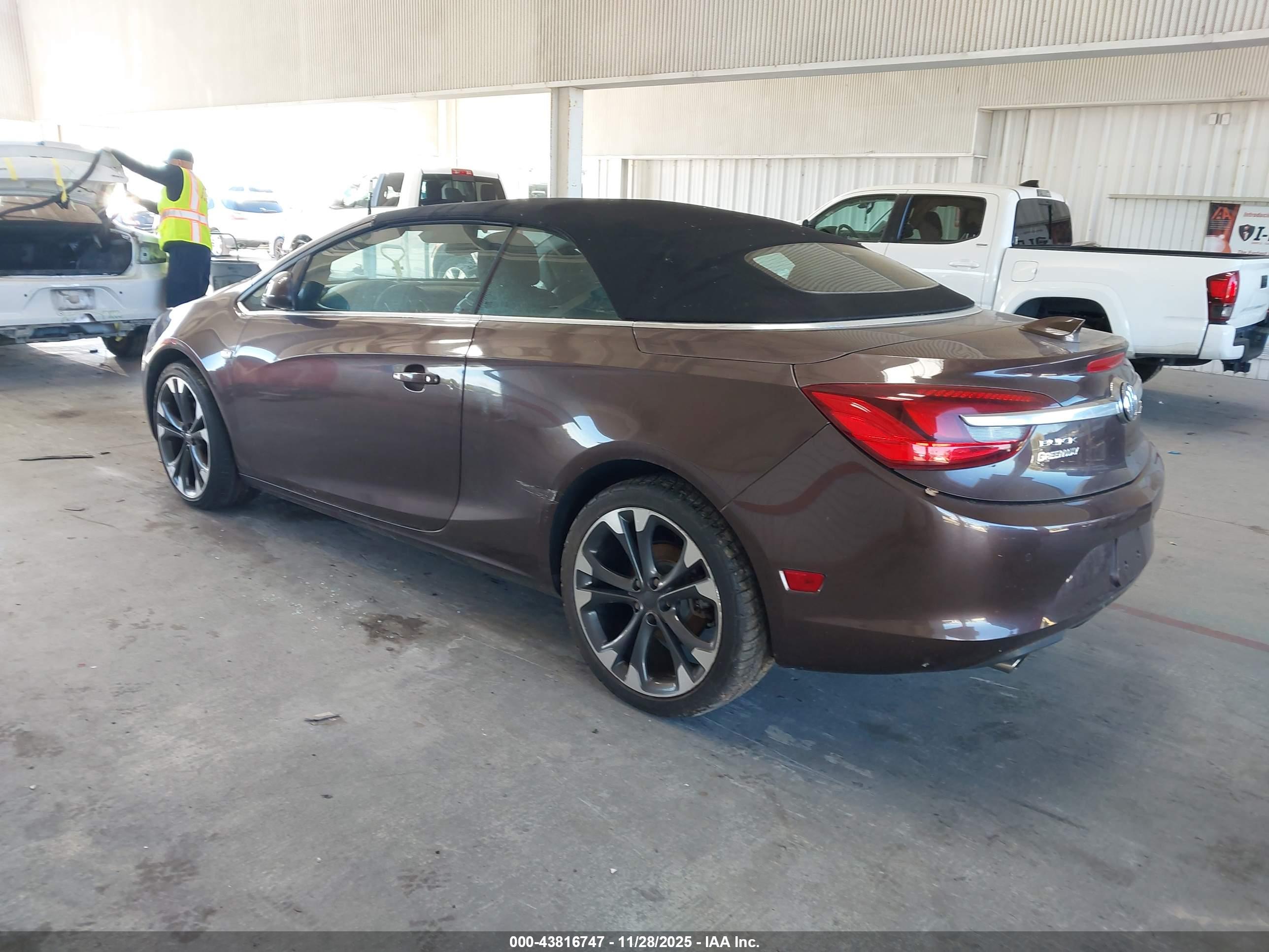 BUICK CASCADA image 3