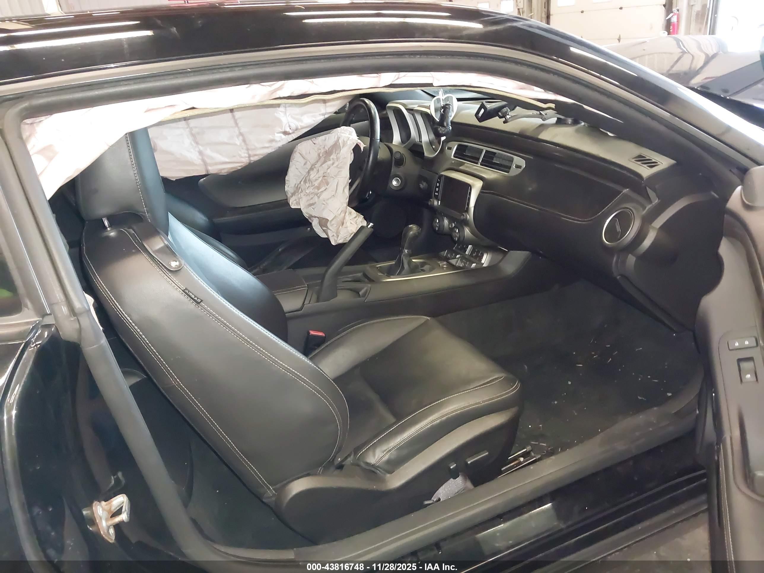 CHEVROLET CAMARO image 5
