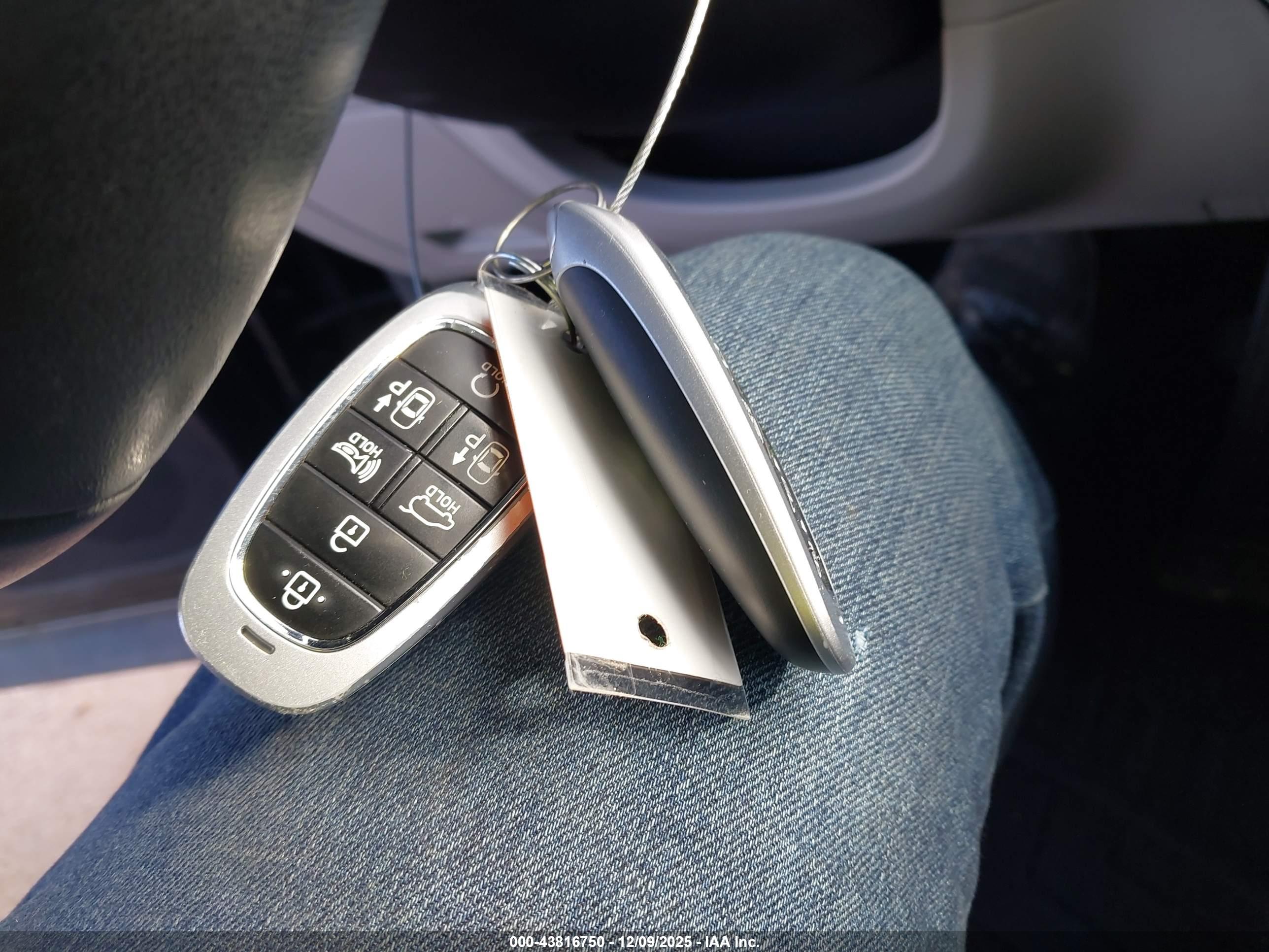 HYUNDAI TUCSON image 11