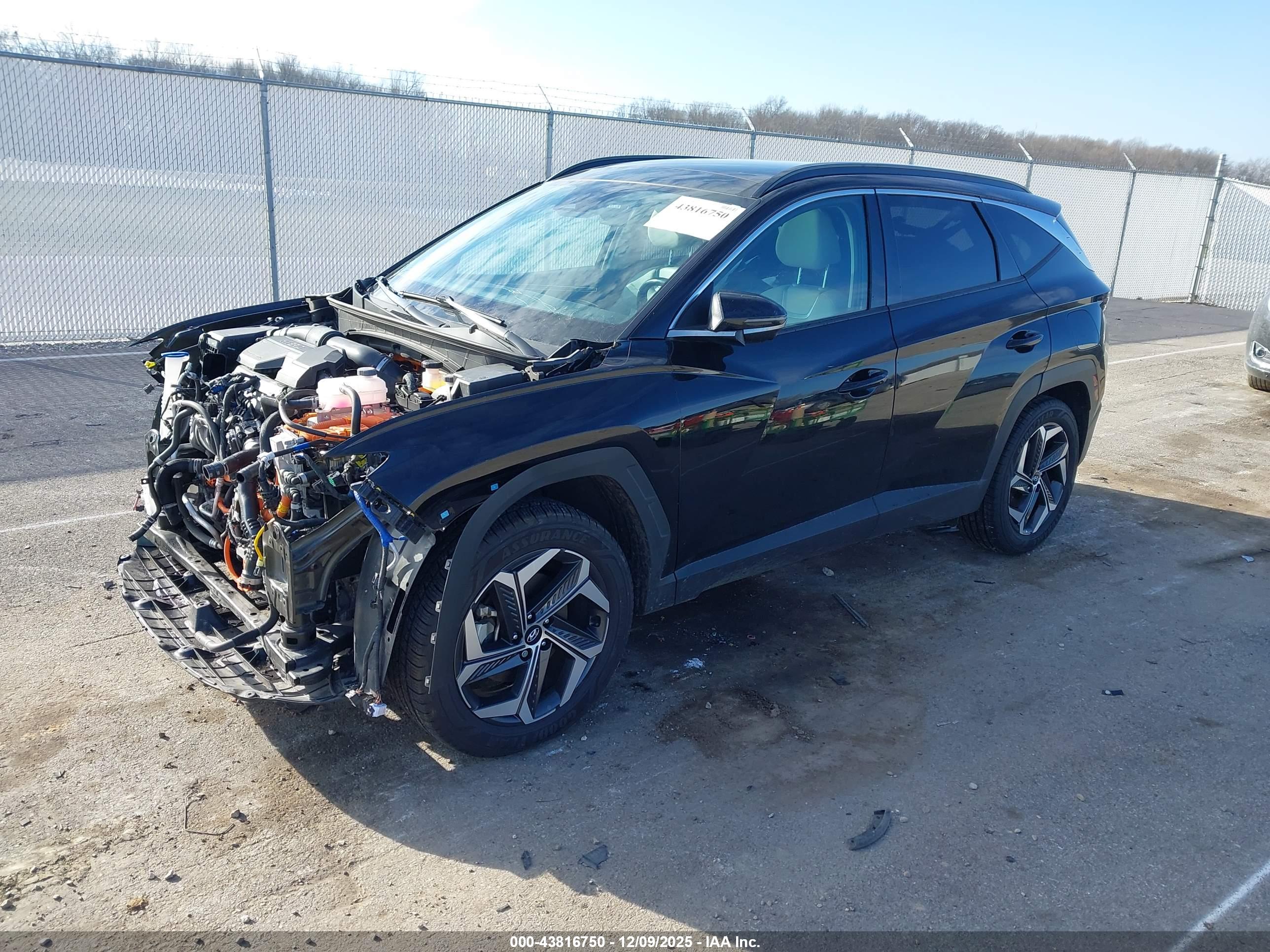 HYUNDAI TUCSON image 2