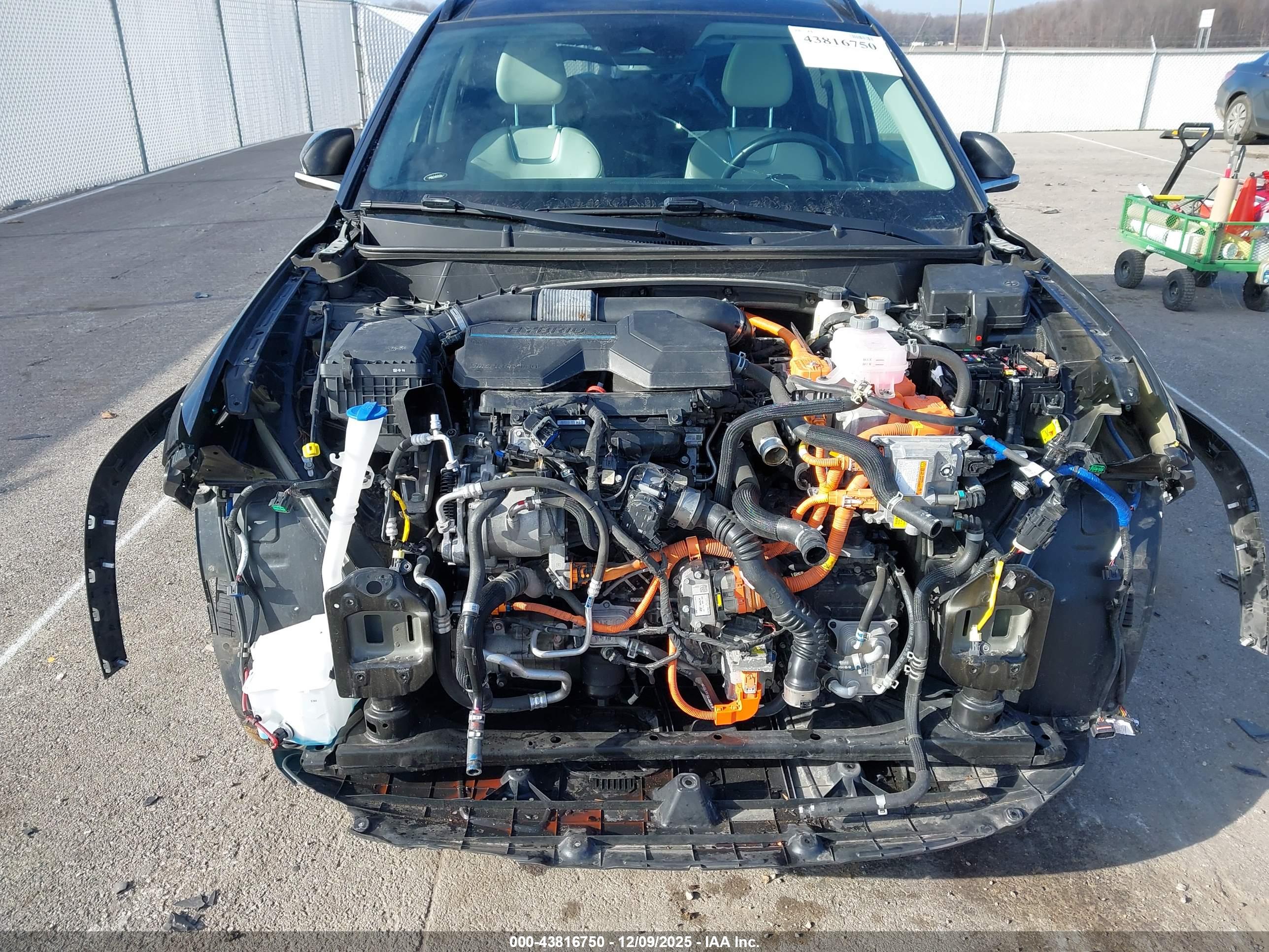 HYUNDAI TUCSON image 6