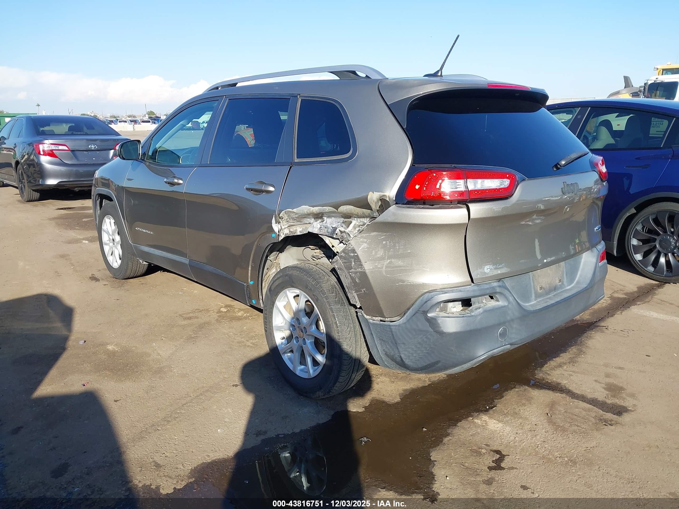 JEEP CHEROKEE image 3