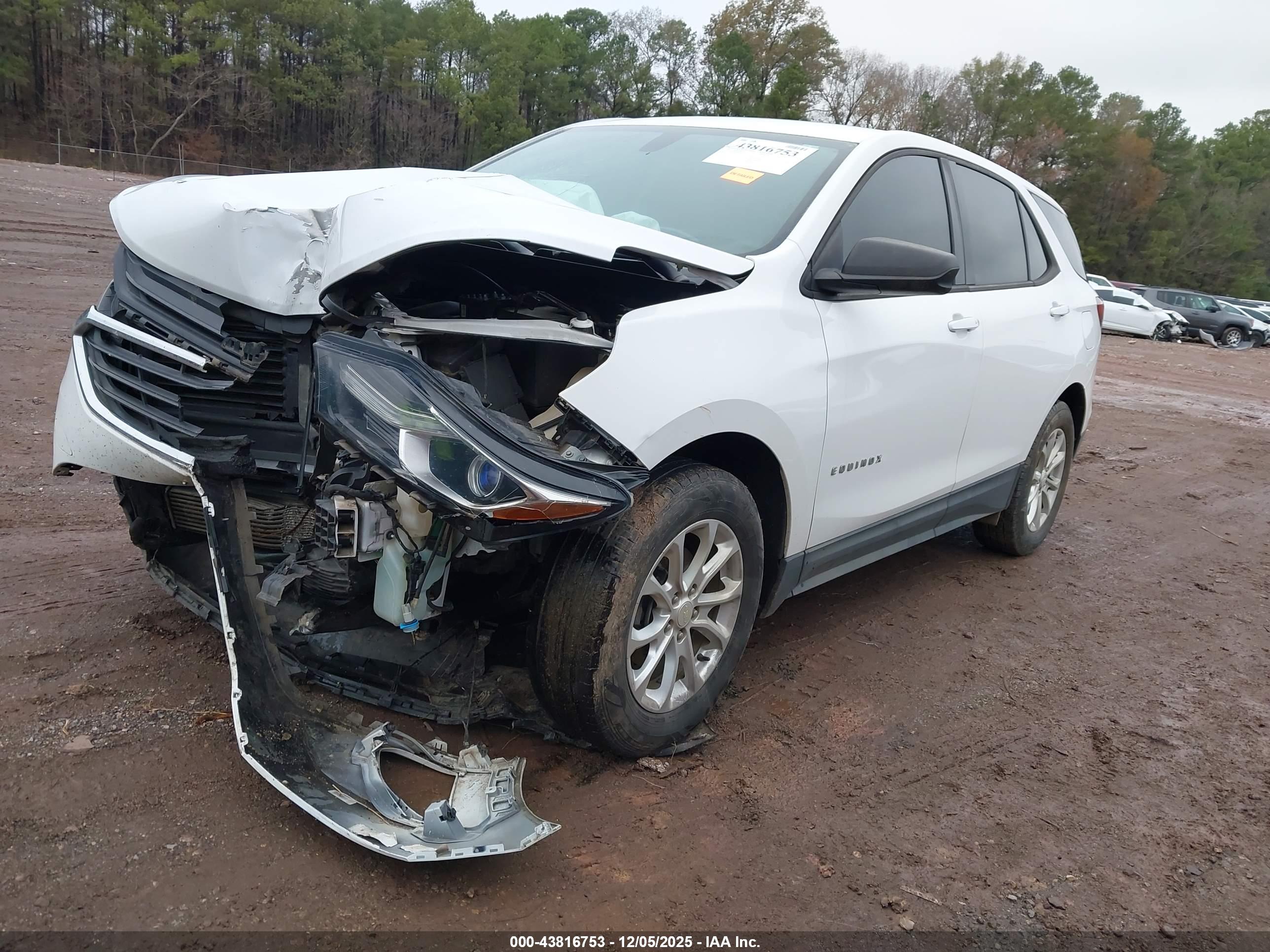CHEVROLET EQUINOX image 2