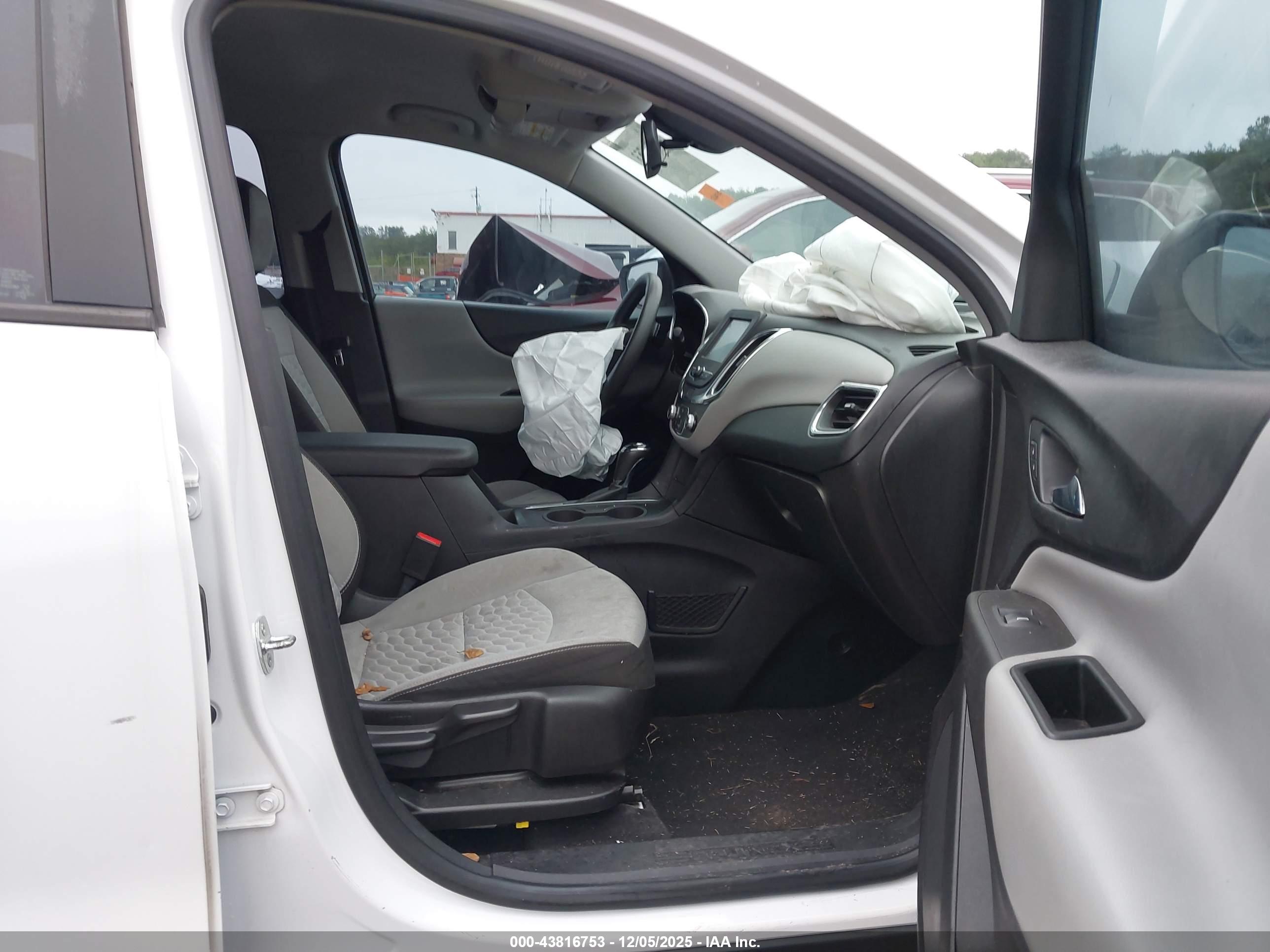 CHEVROLET EQUINOX image 5
