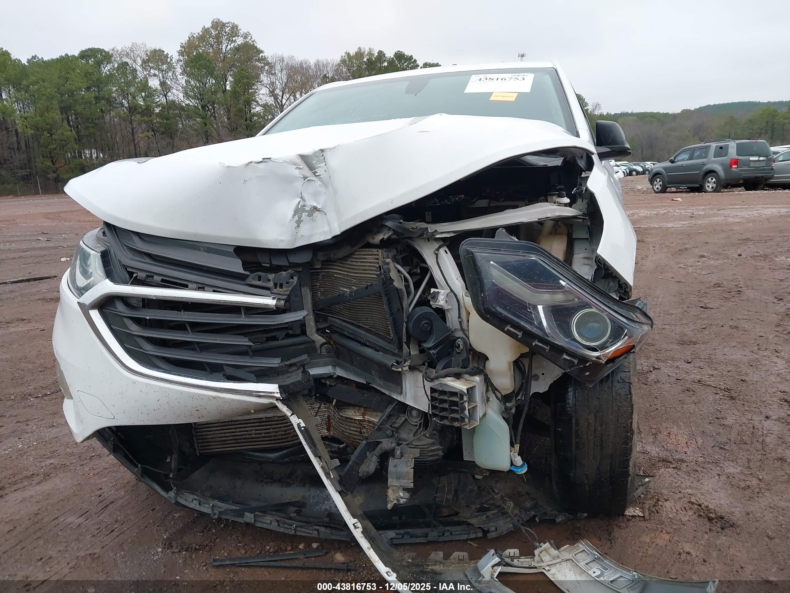 CHEVROLET EQUINOX image 6