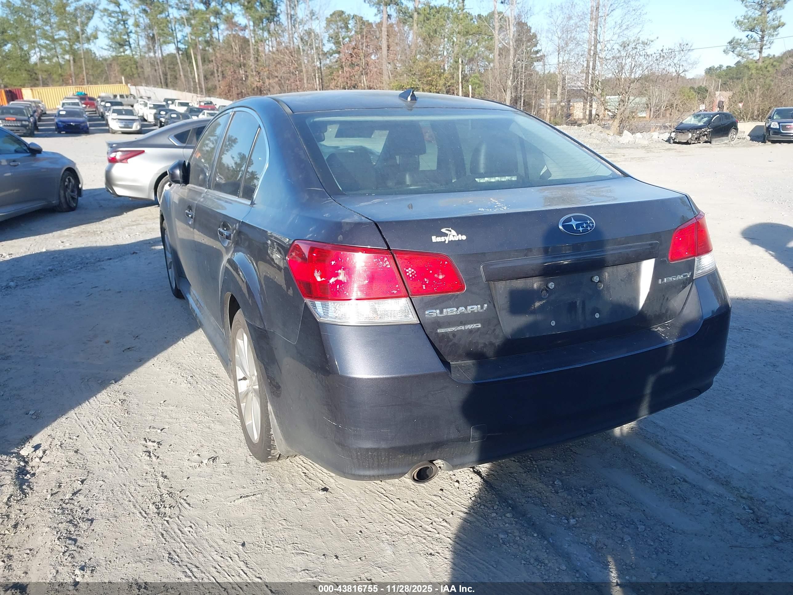 SUBARU LEGACY image 3