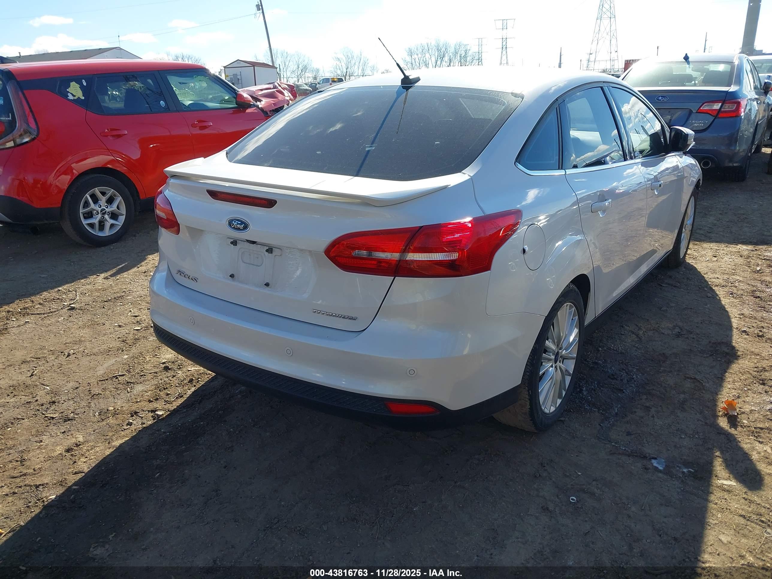 FORD FOCUS image 4
