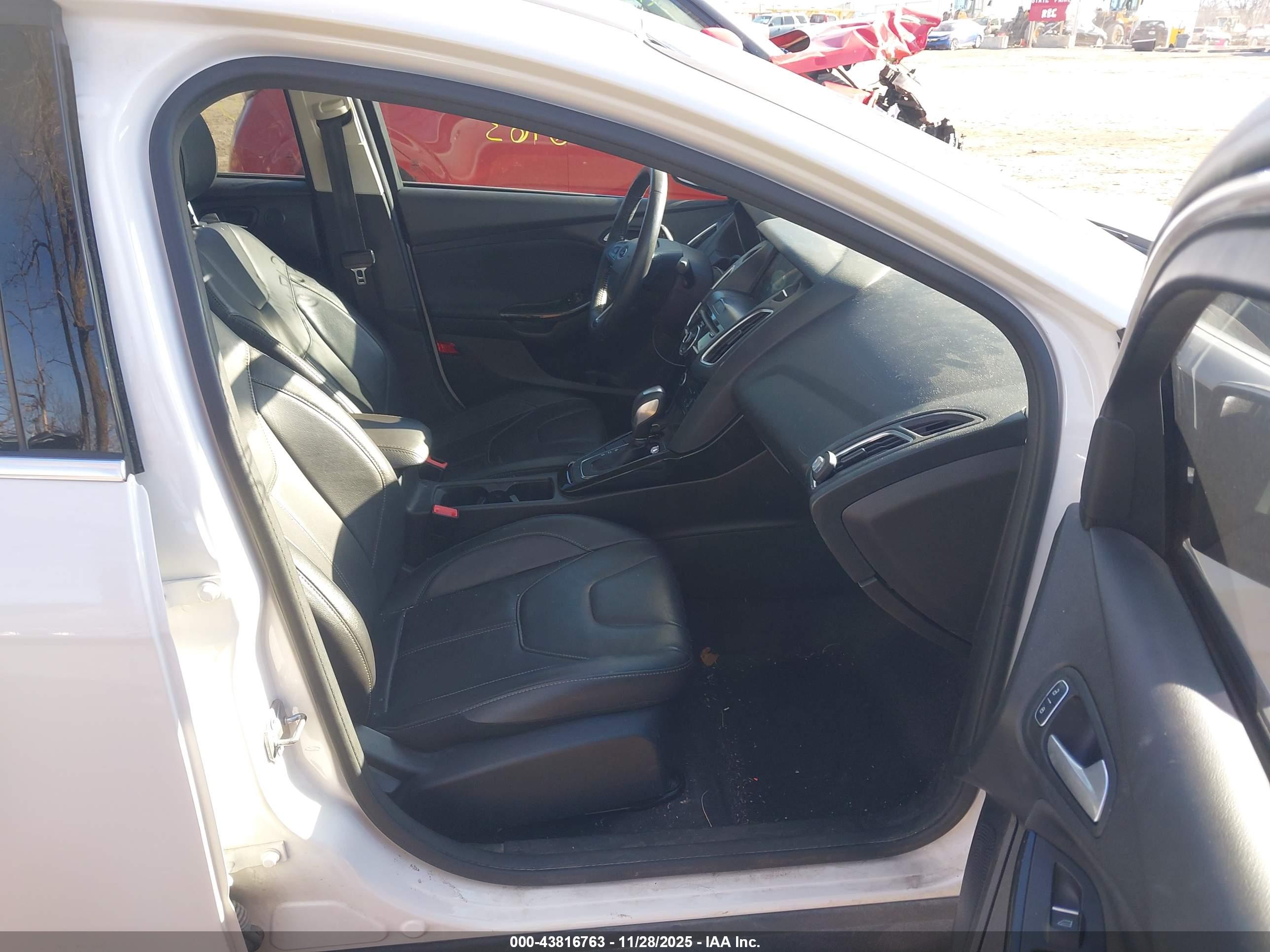 FORD FOCUS image 5