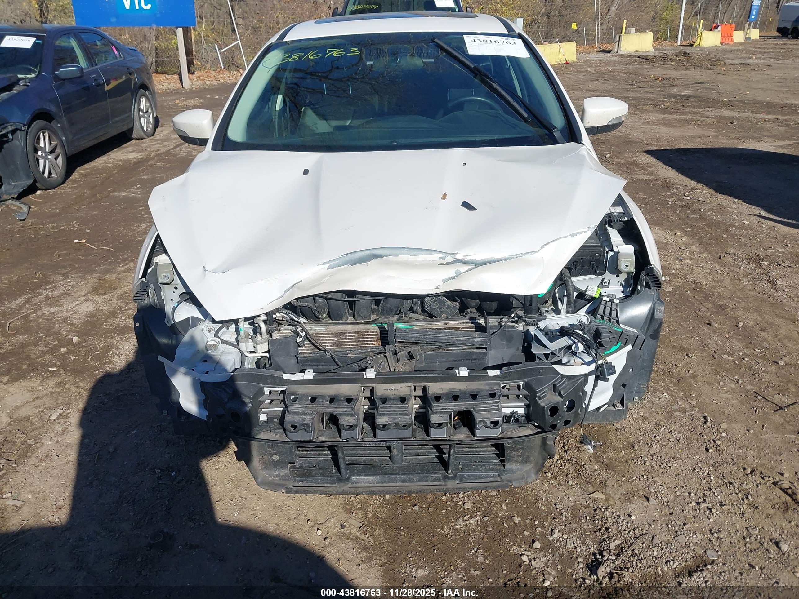 FORD FOCUS image 6