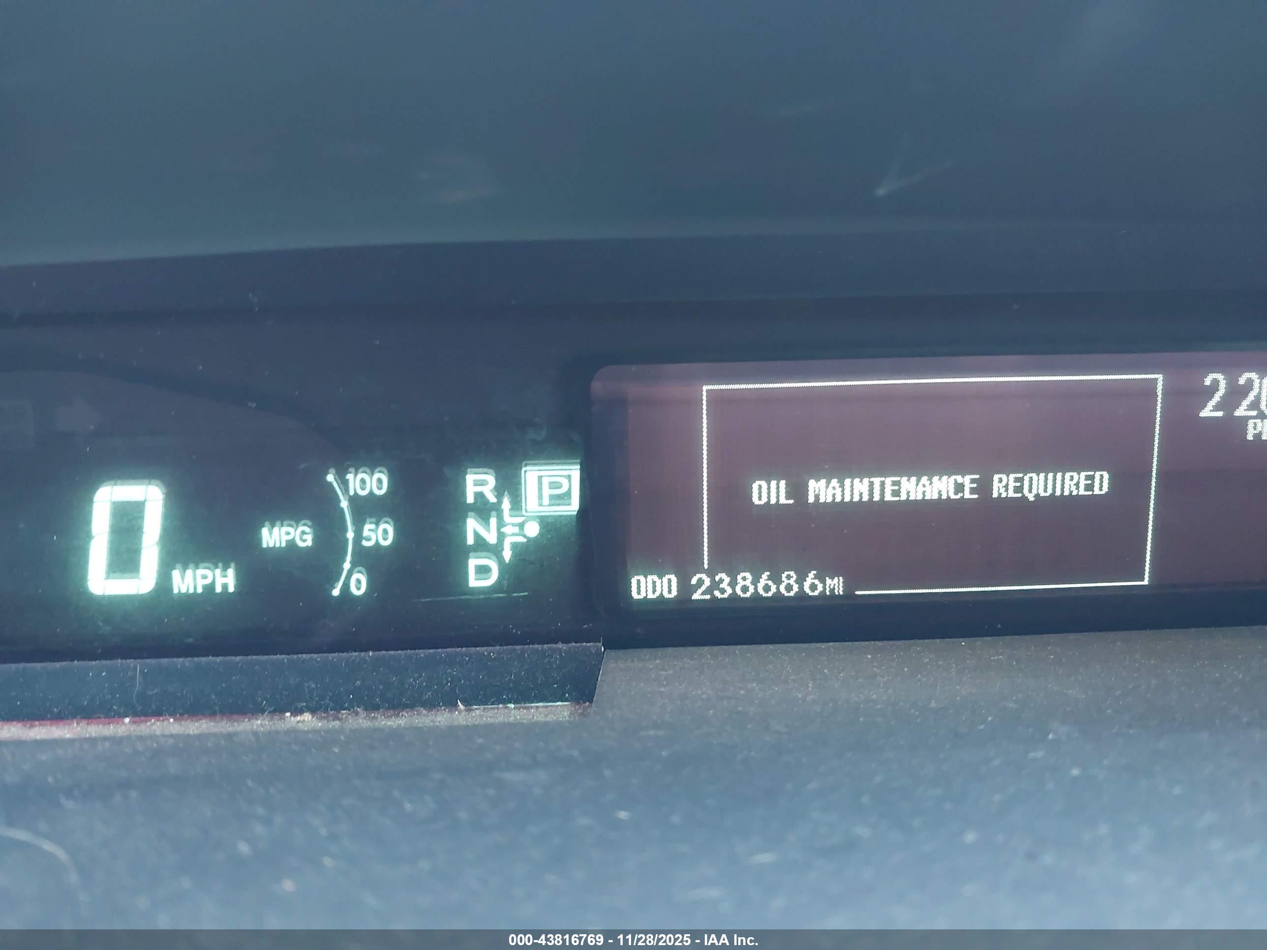 TOYOTA PRIUS image 7