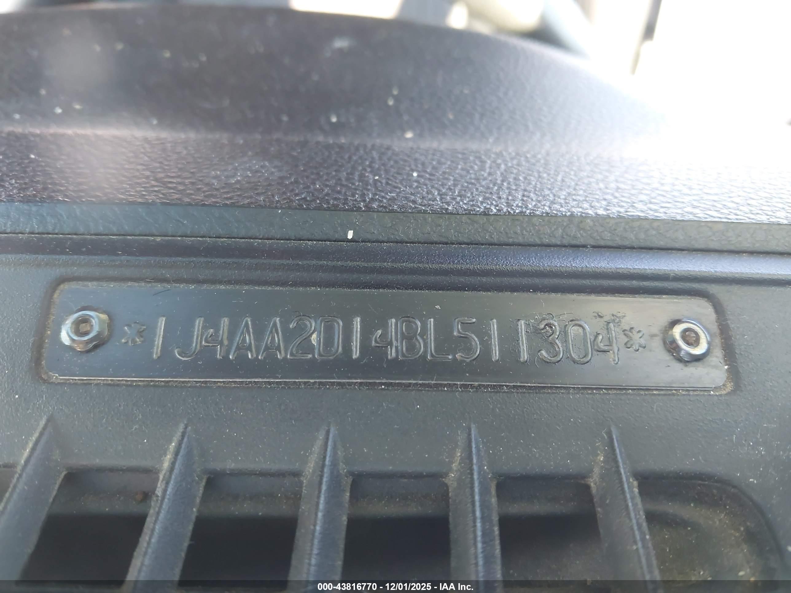 JEEP WRANGLER image 9