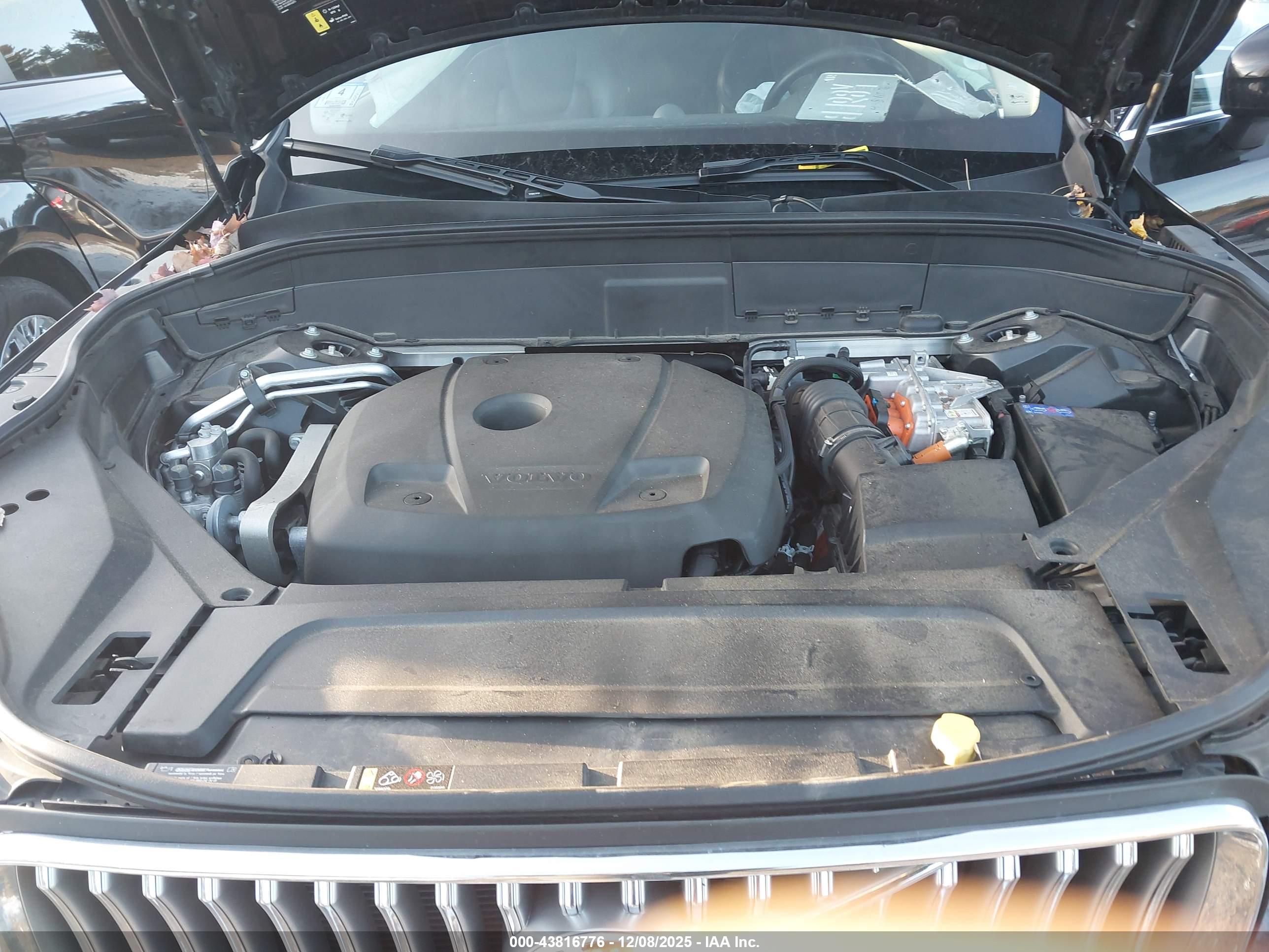 VOLVO XC90 image 10