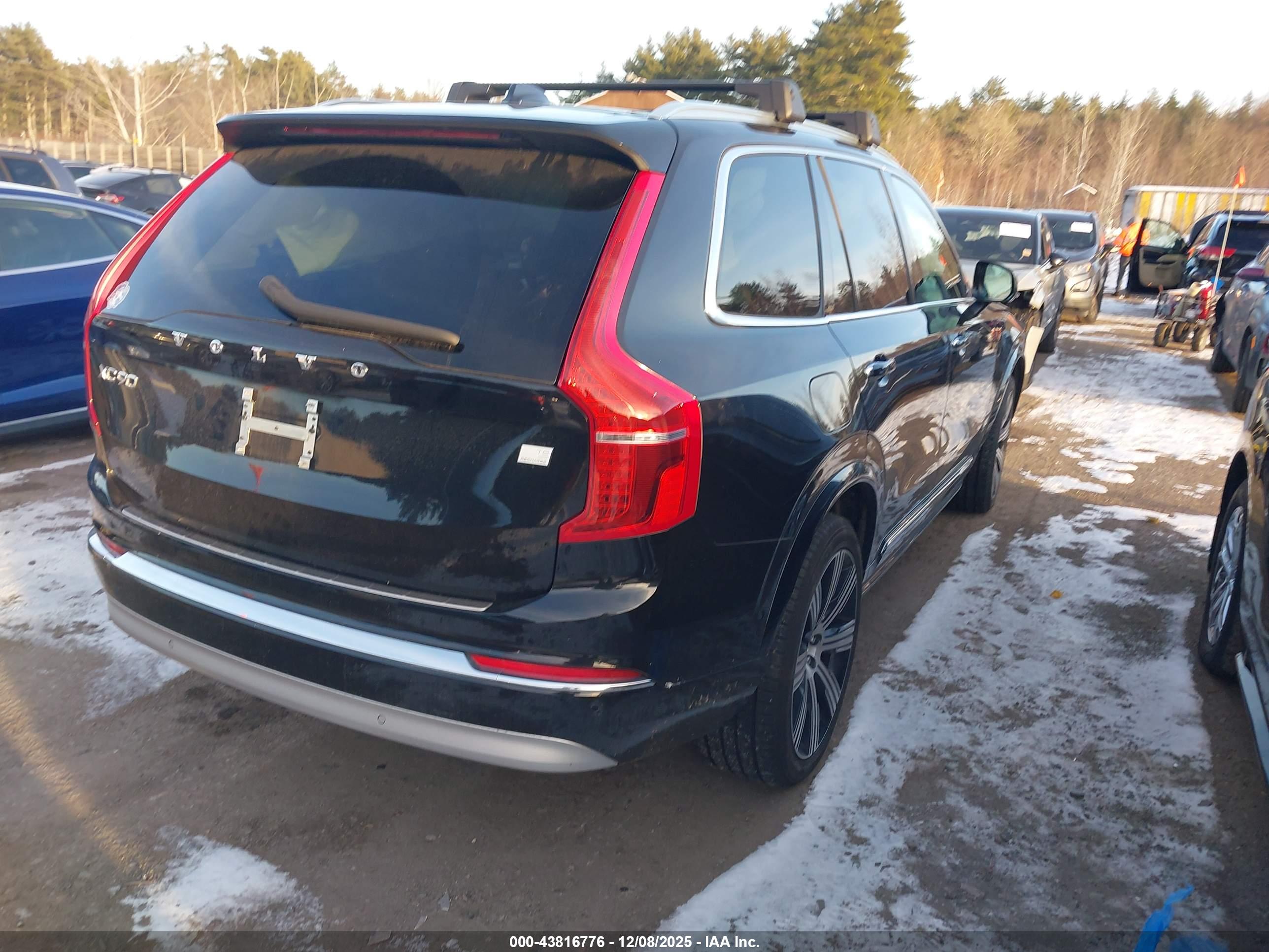 VOLVO XC90 image 4