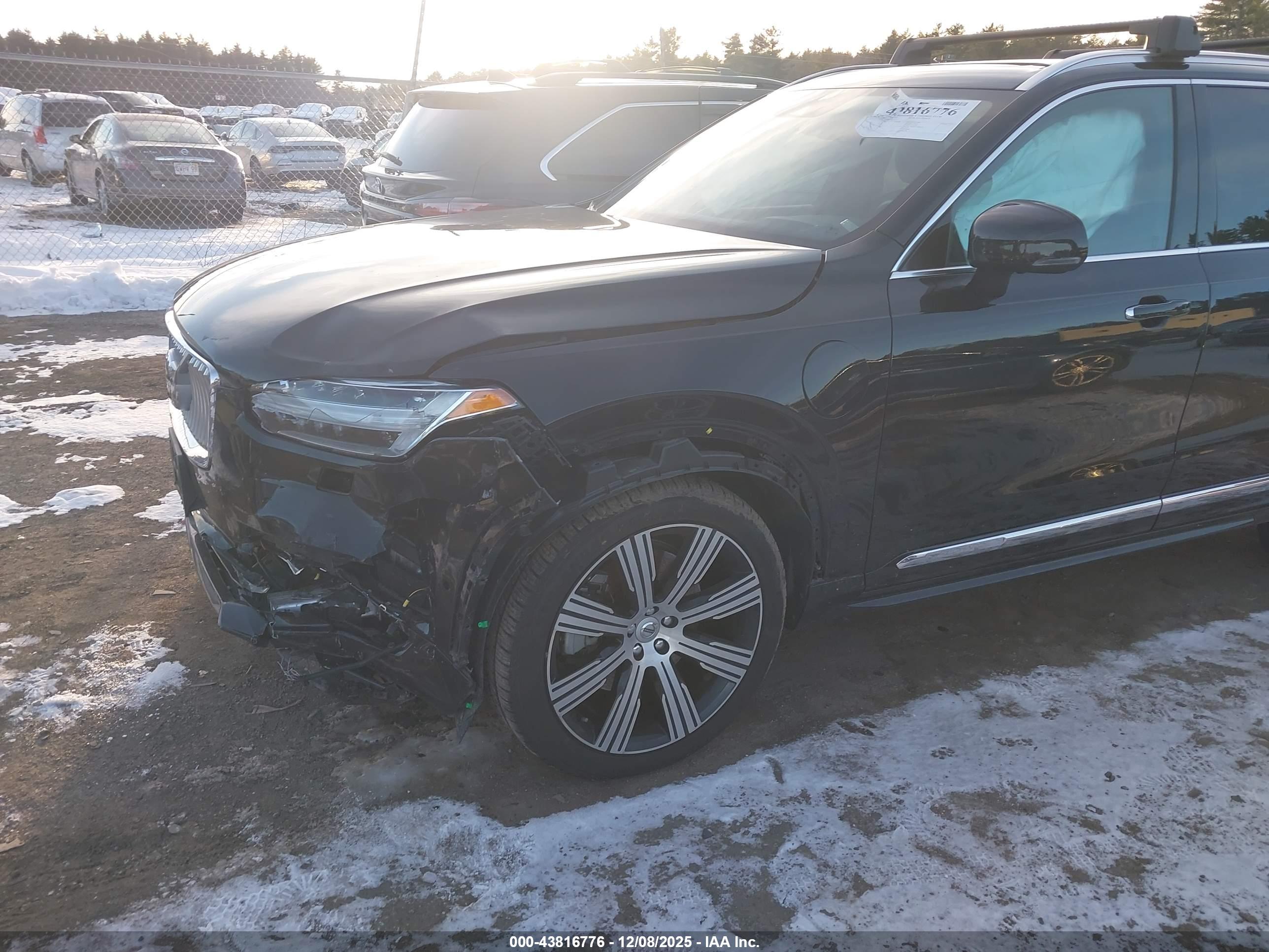 VOLVO XC90 image 6