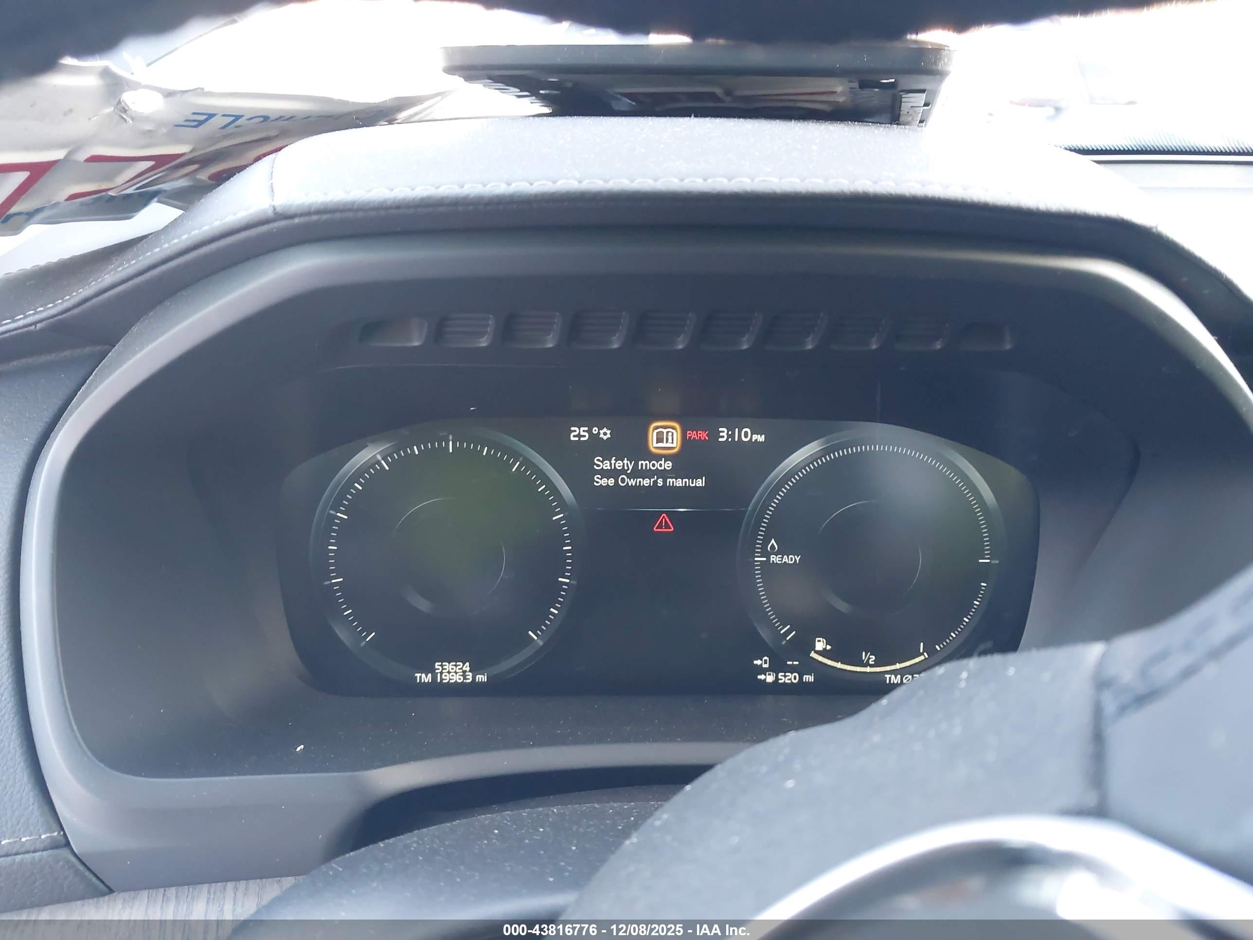 VOLVO XC90 image 7