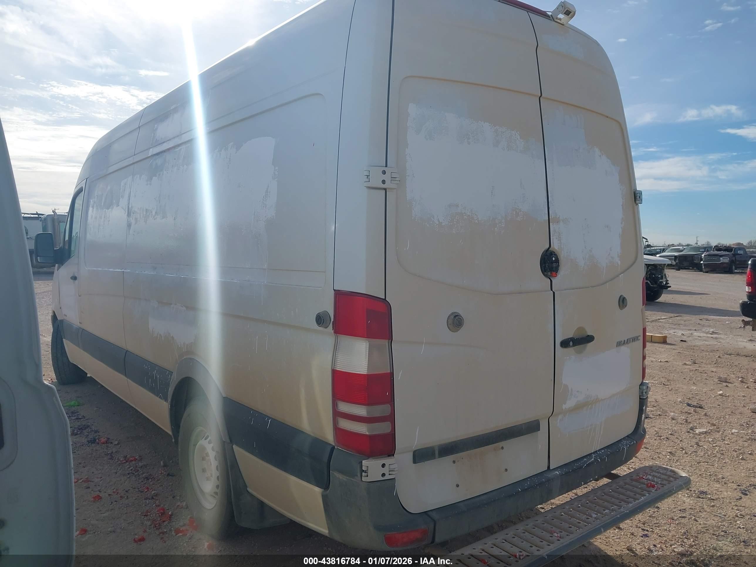 MERCEDES-BENZ SPRINTER image 3
