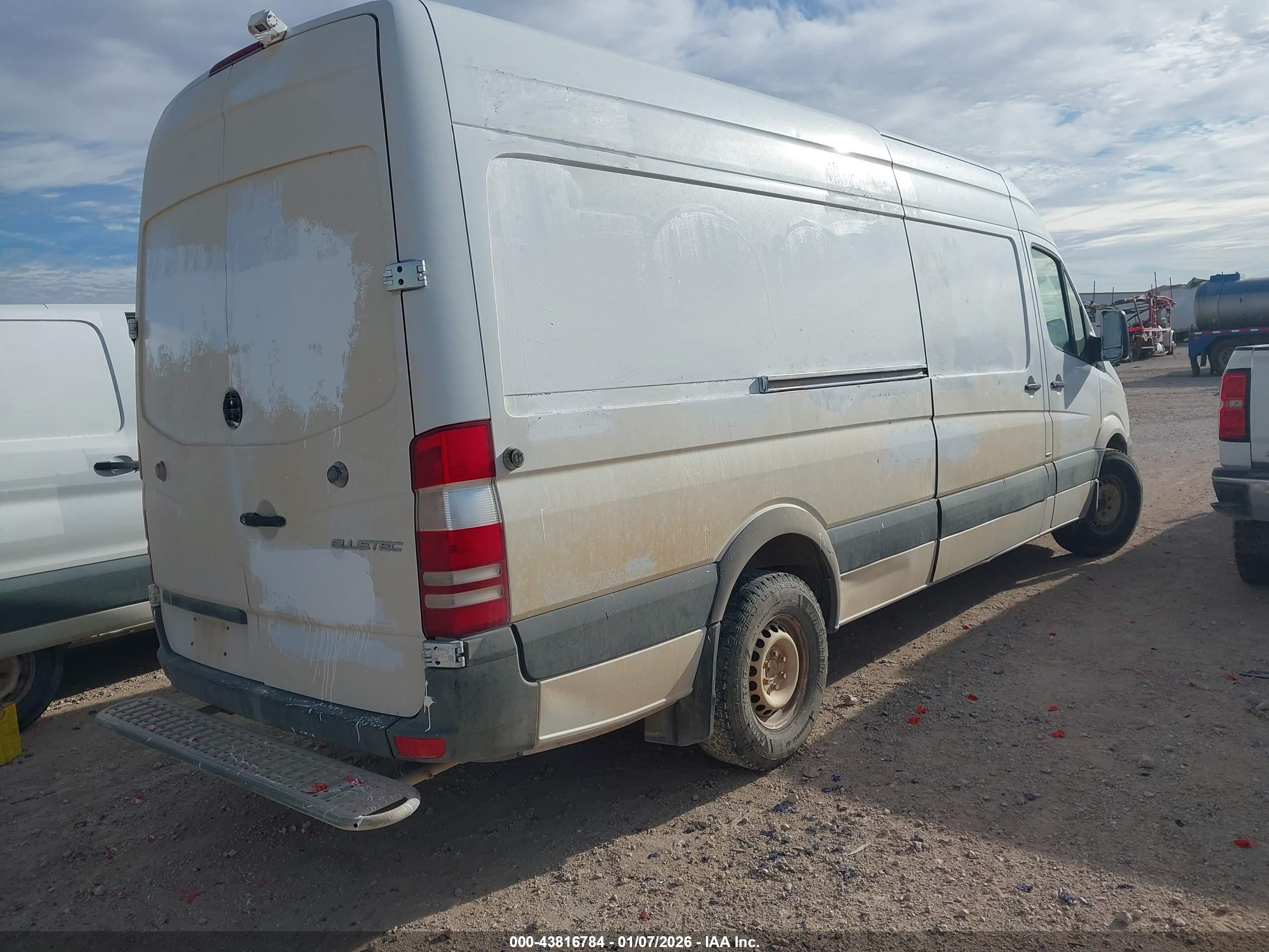 MERCEDES-BENZ SPRINTER image 4