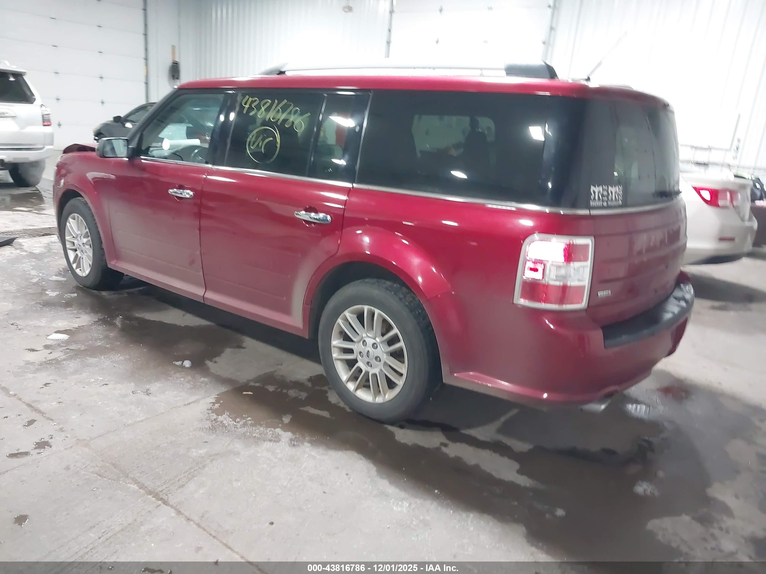 FORD FLEX image 3