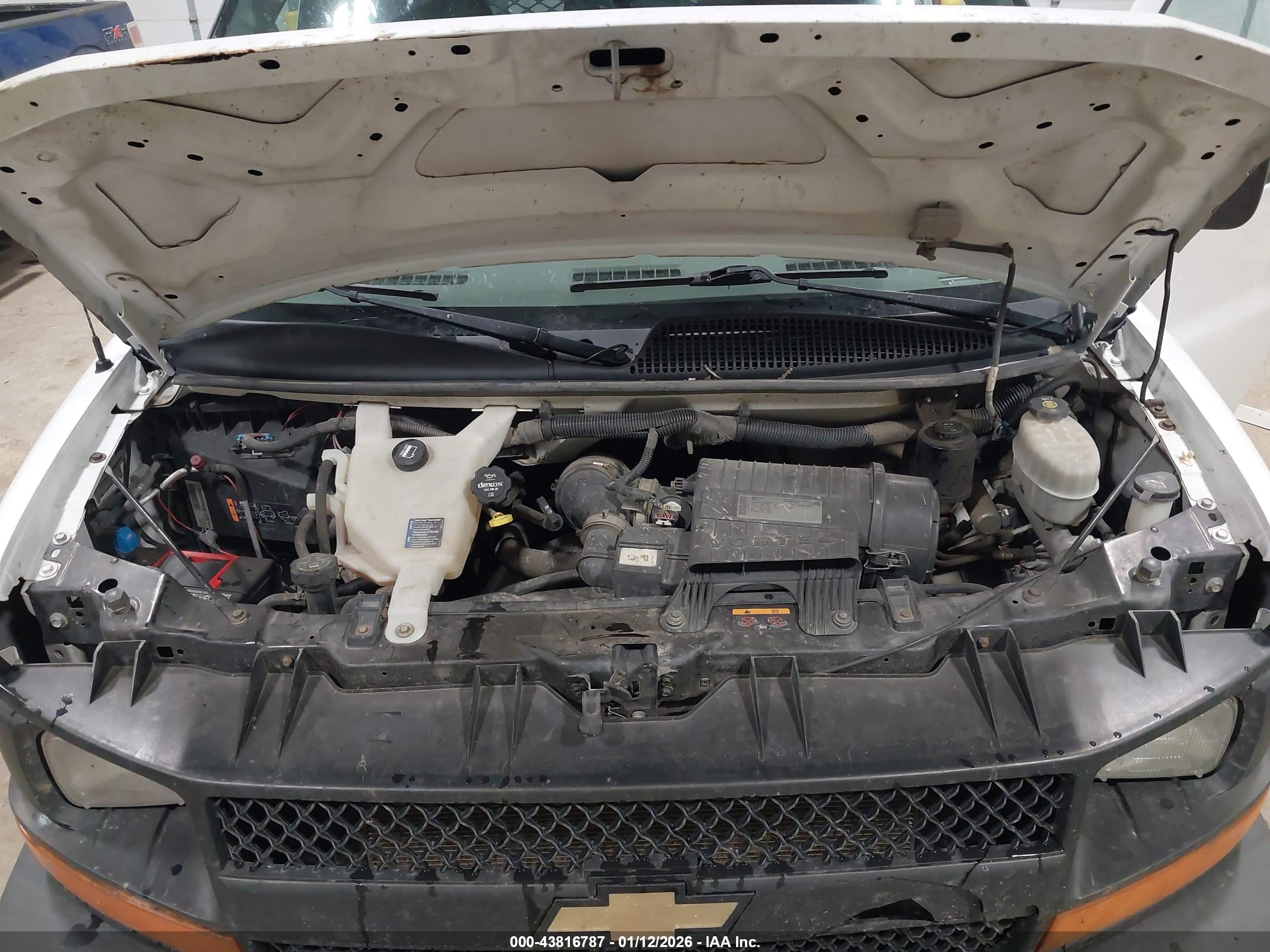 CHEVROLET EXPRESS image 10