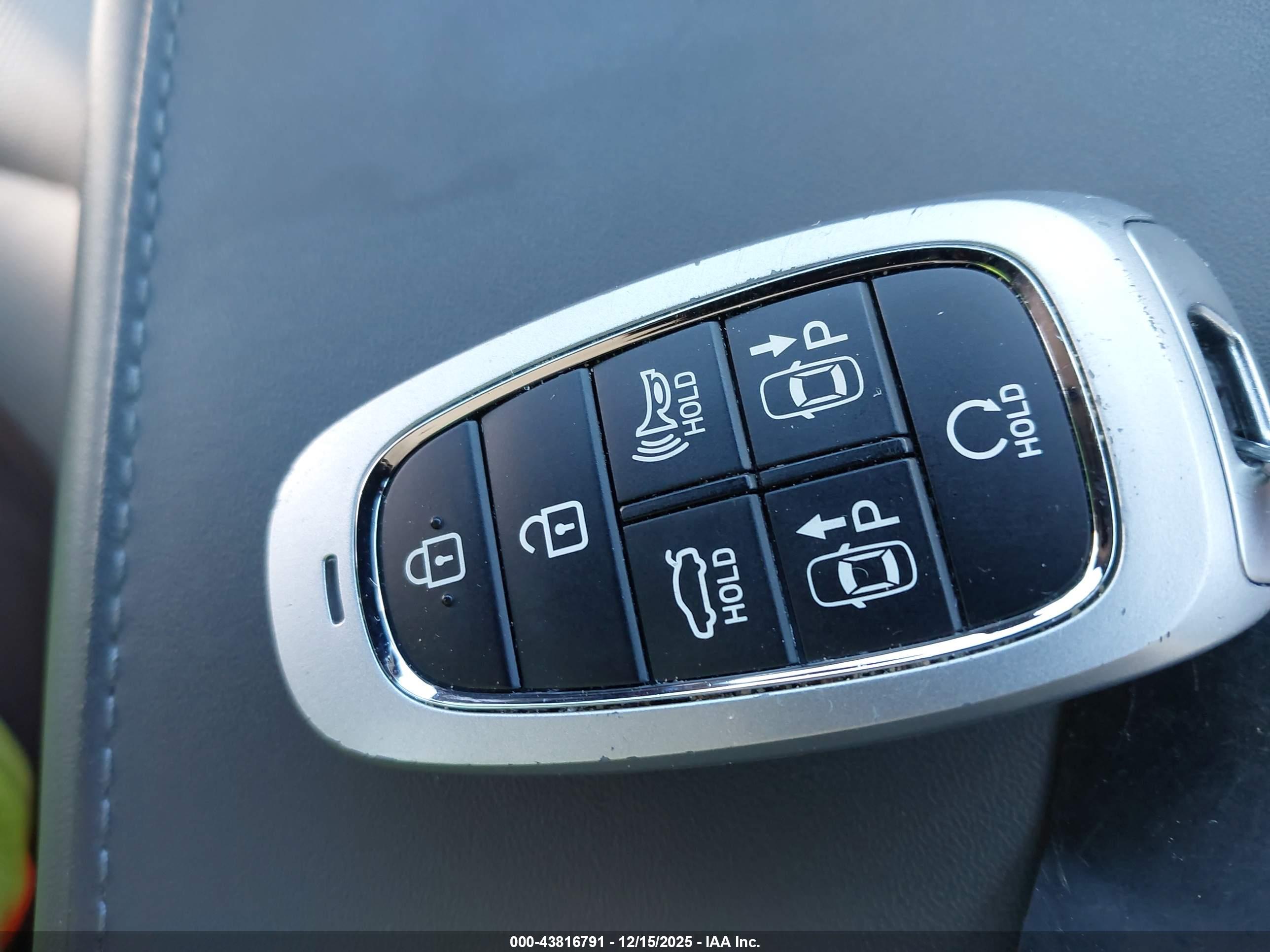 HYUNDAI SONATA image 11