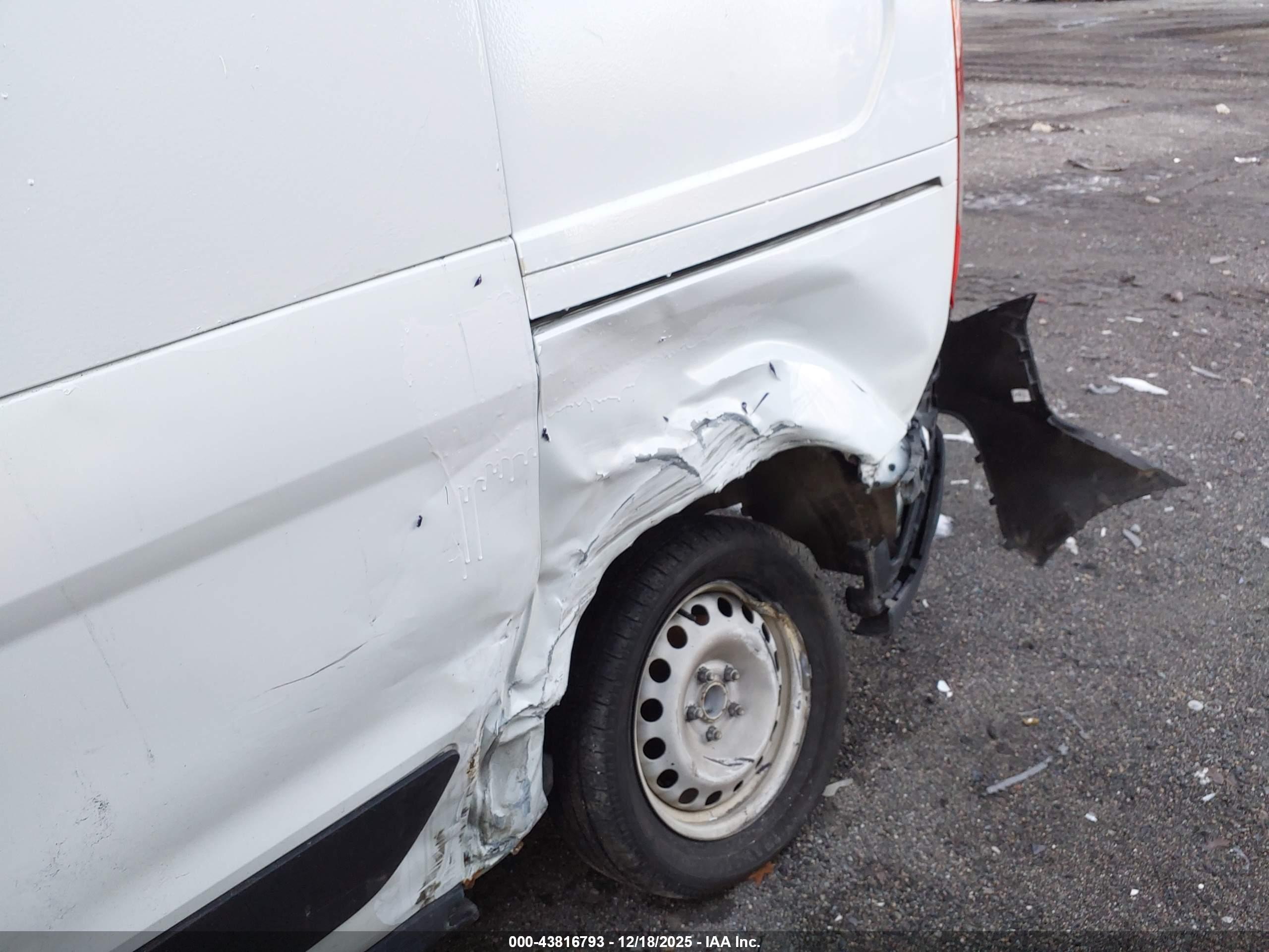 FORD TRANSIT image 6