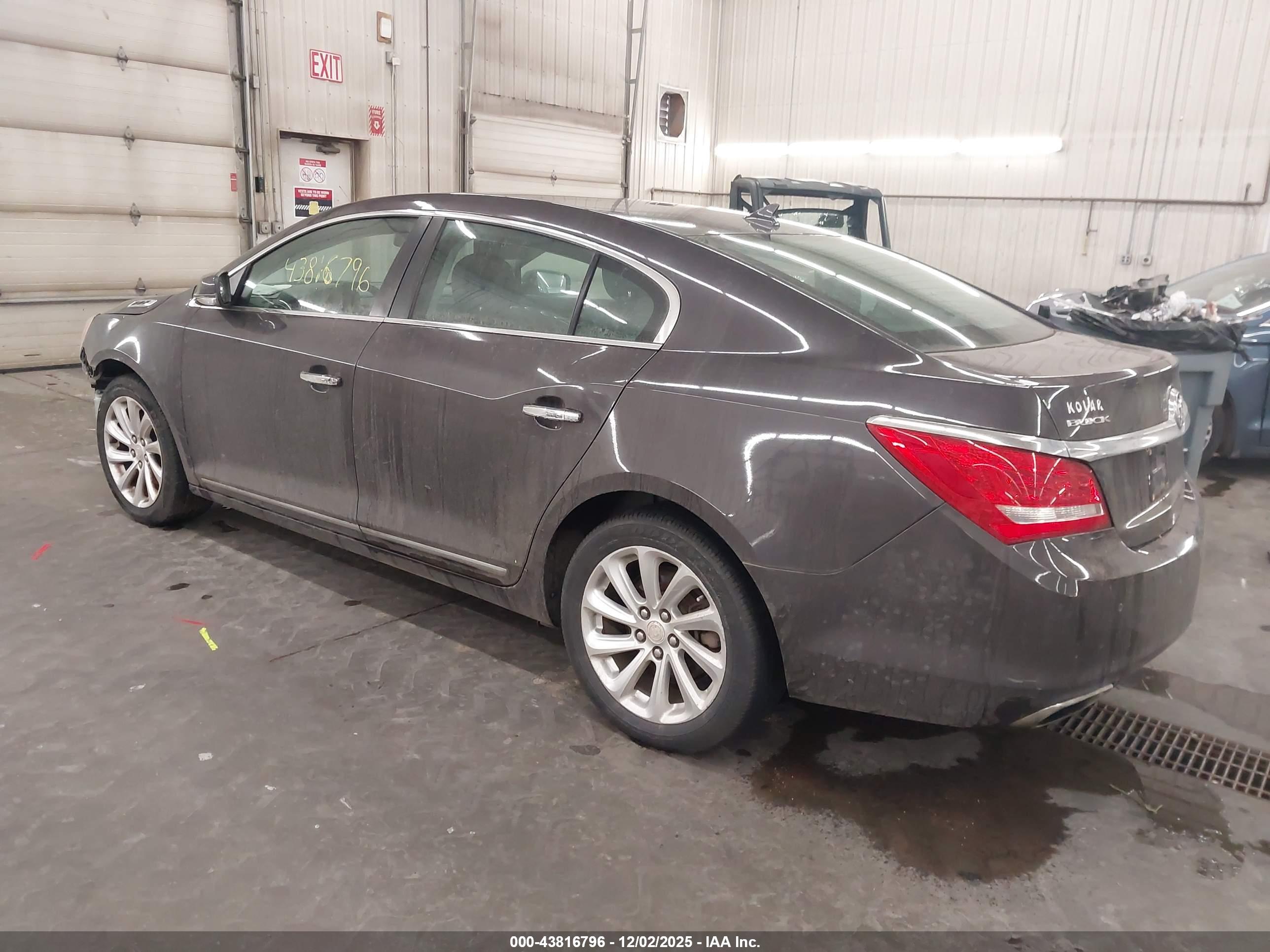 BUICK LACROSSE image 3