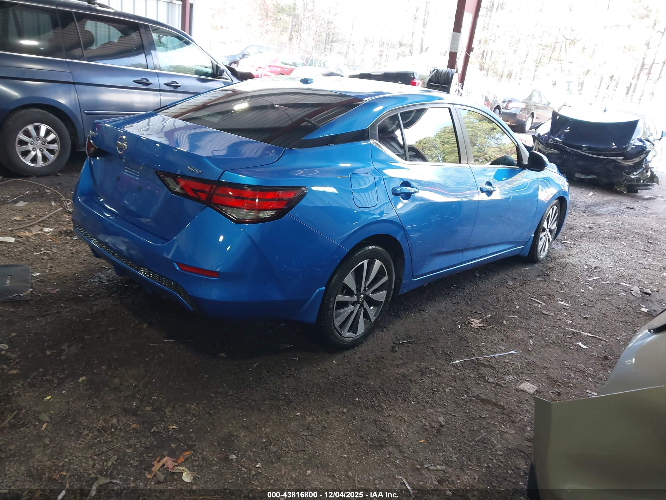 NISSAN SENTRA image 4