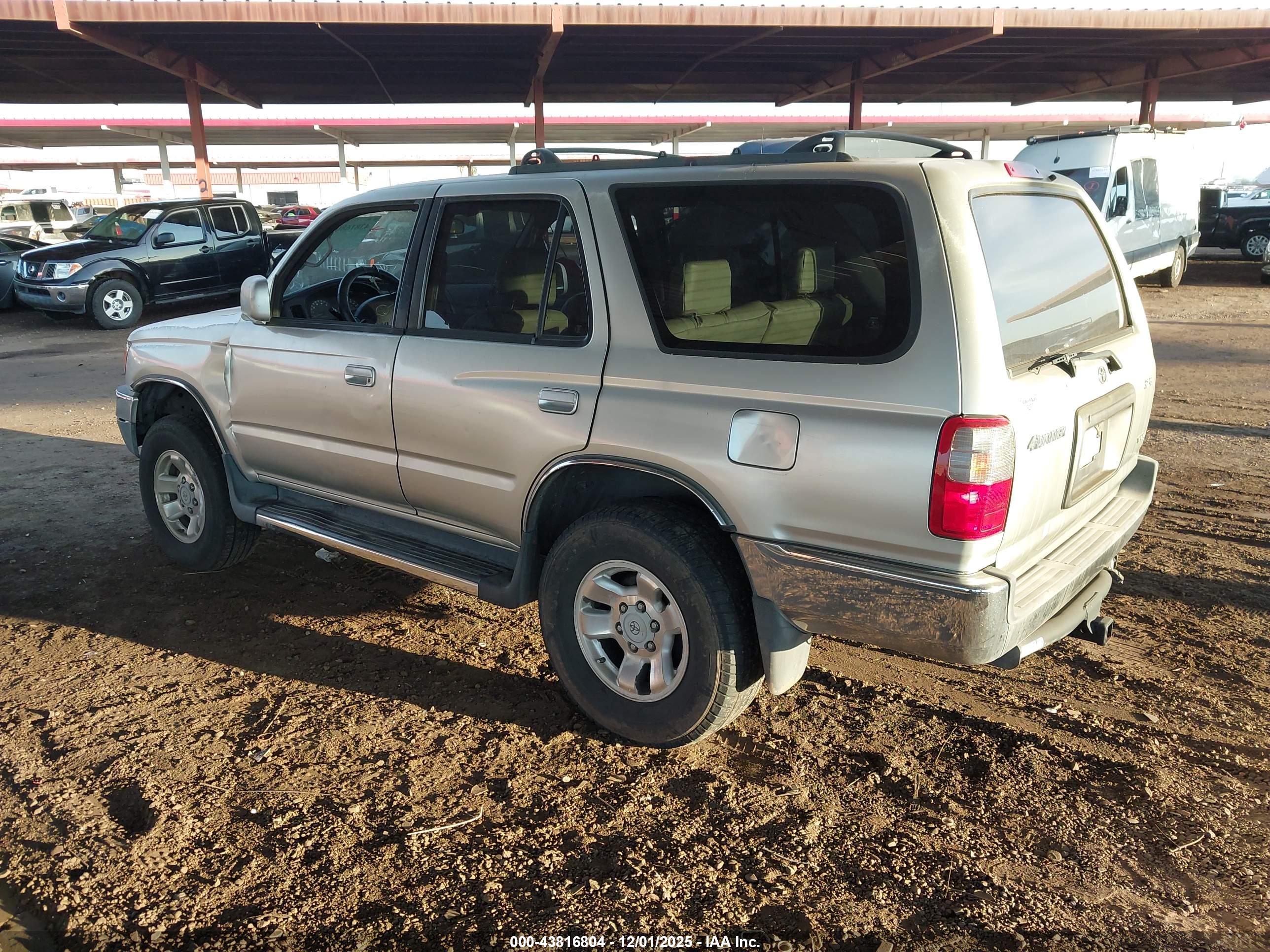 TOYOTA 4RUNNER image 3