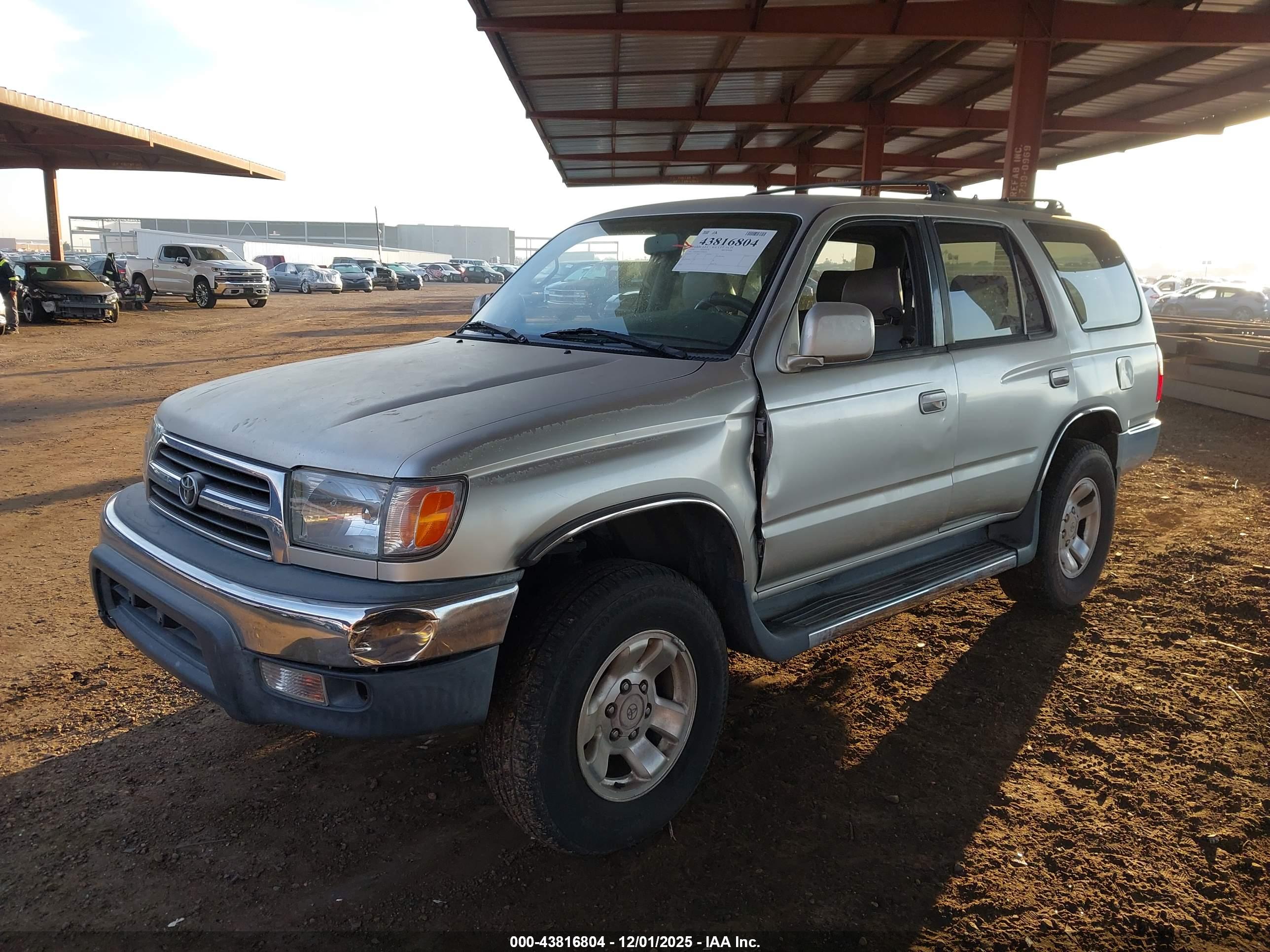 TOYOTA 4RUNNER image 6