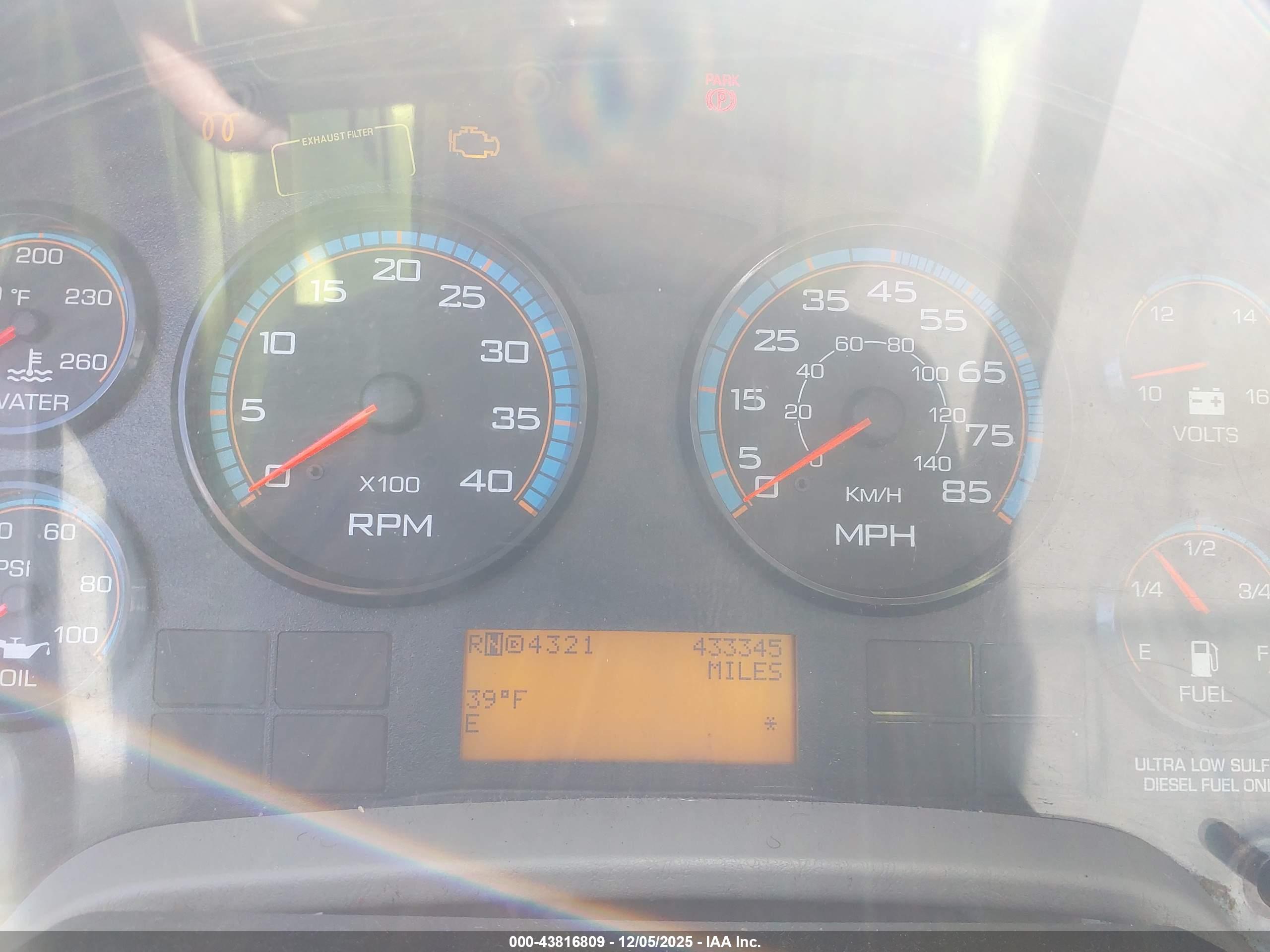 INTERNATIONAL 4000 image 6